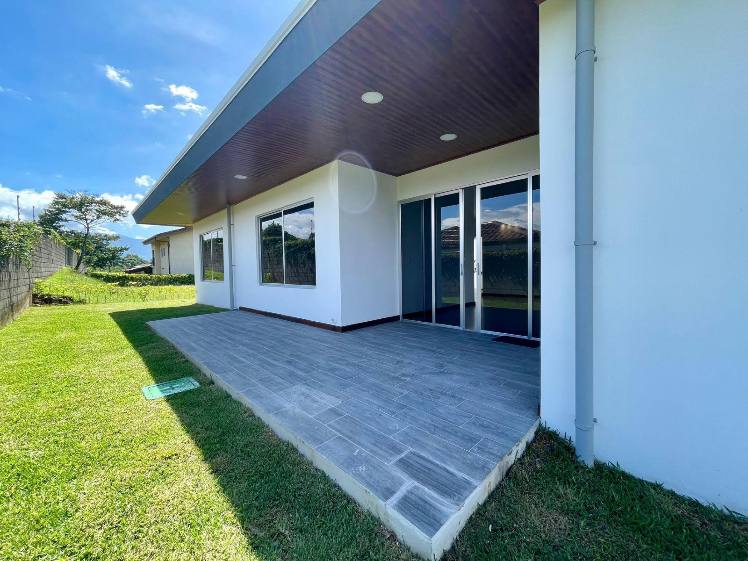 Casa Cielo house for rent San Rafael Alajuela in gated community