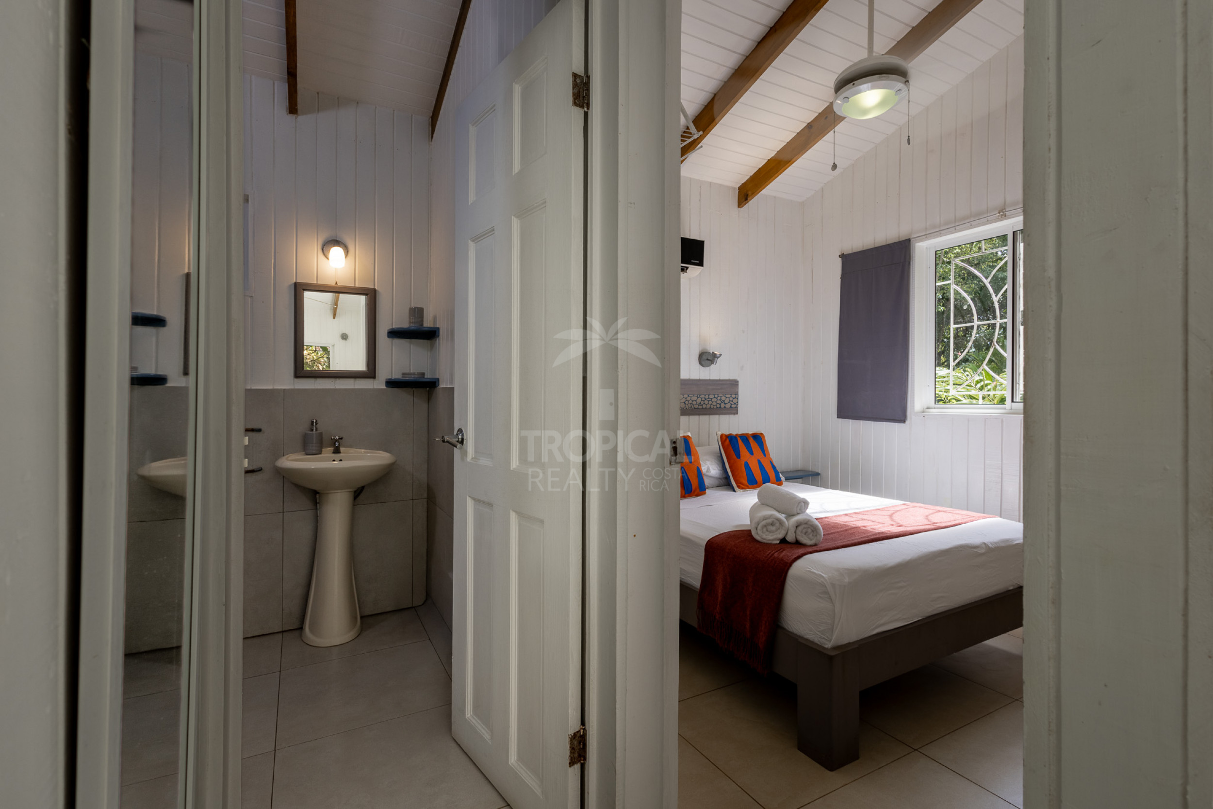 Cabañas en Venta en Montezuma | Inversión Turnkey cerca de Los Cedros