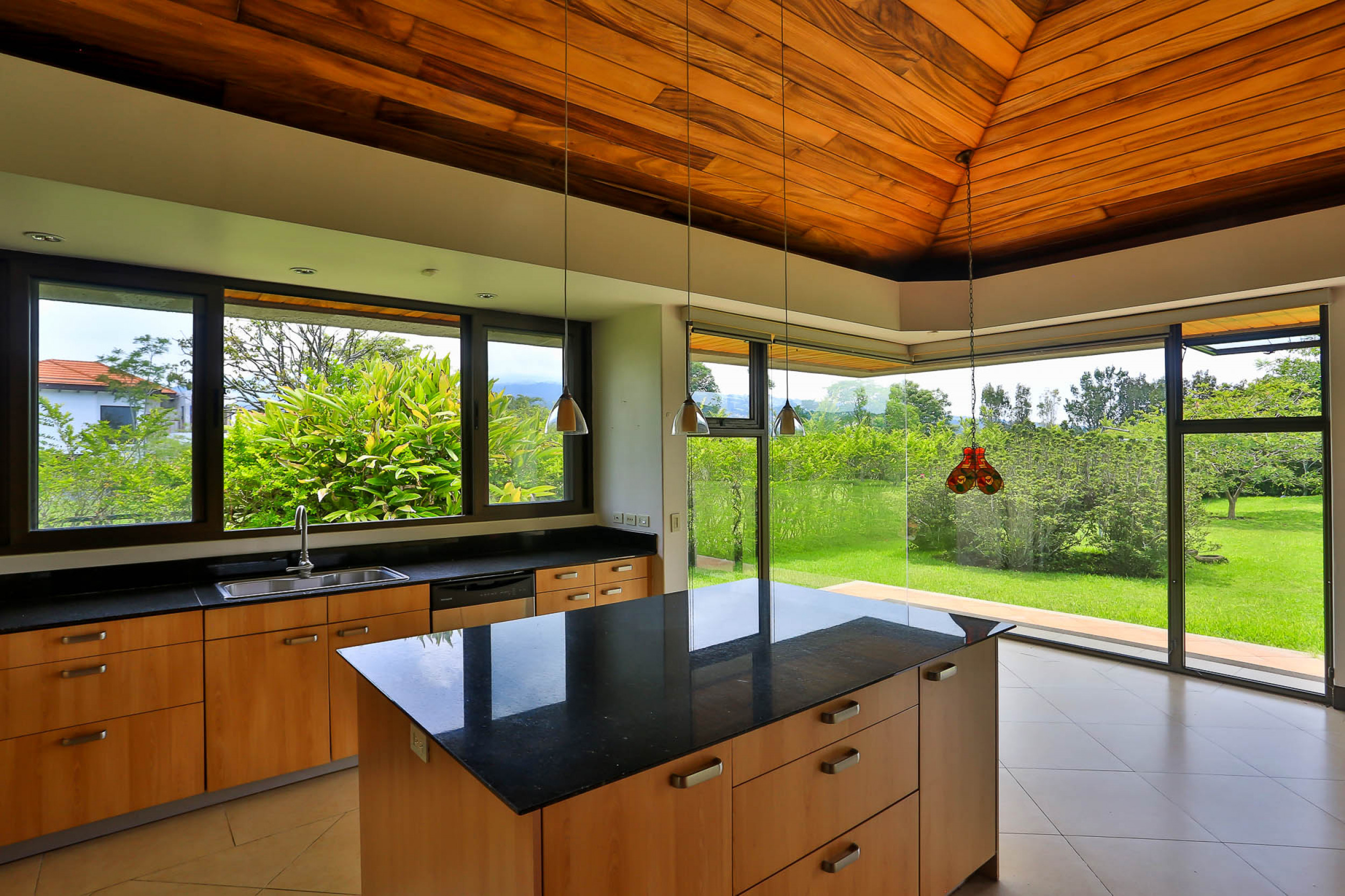 For Sale: Stunning Luxury Home in Monteran, Granadilla – Premier Location and Exclusive Privacy