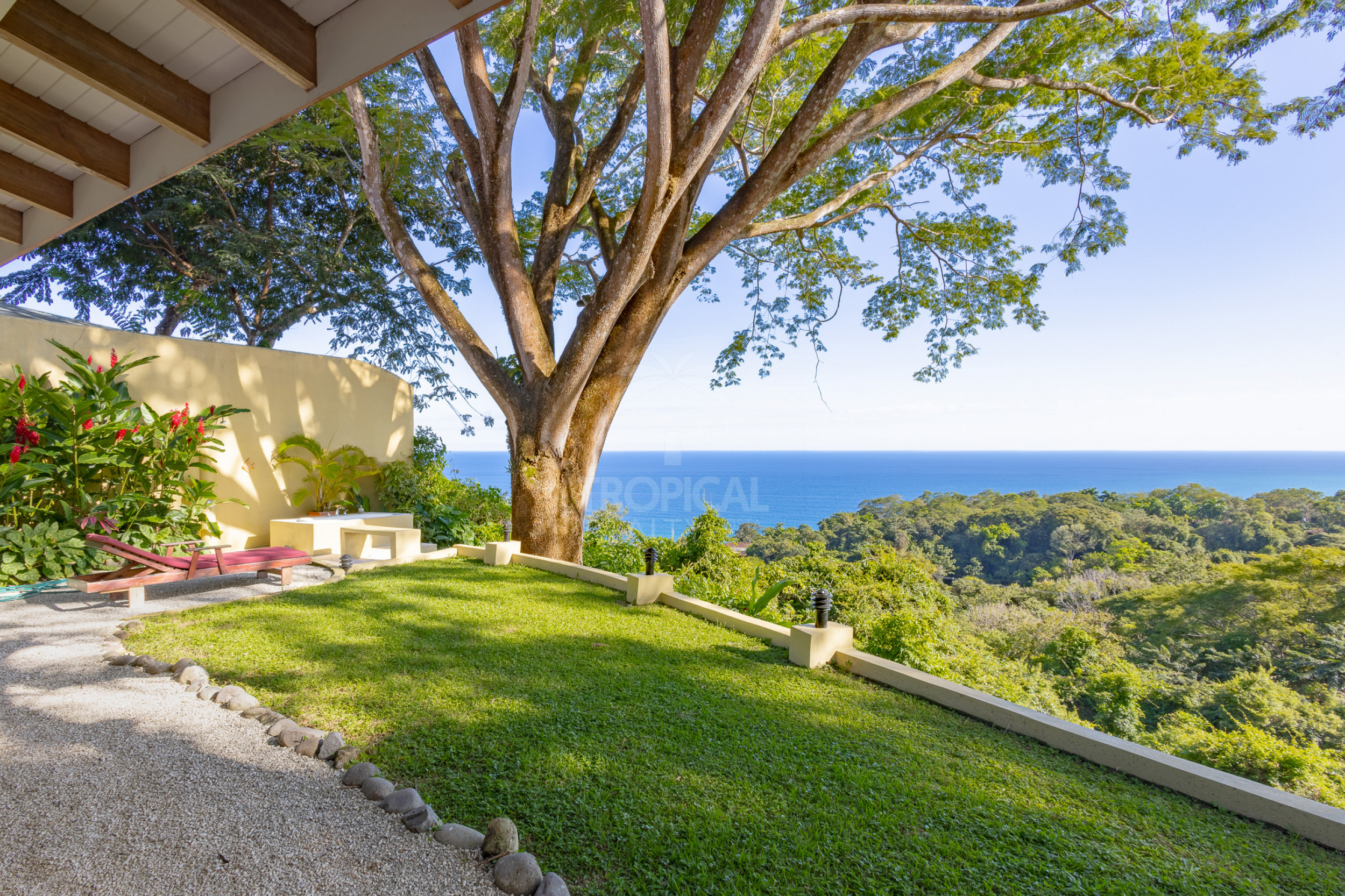Propiedad con Vista al Mar en Venta en Montezuma, Costa Rica