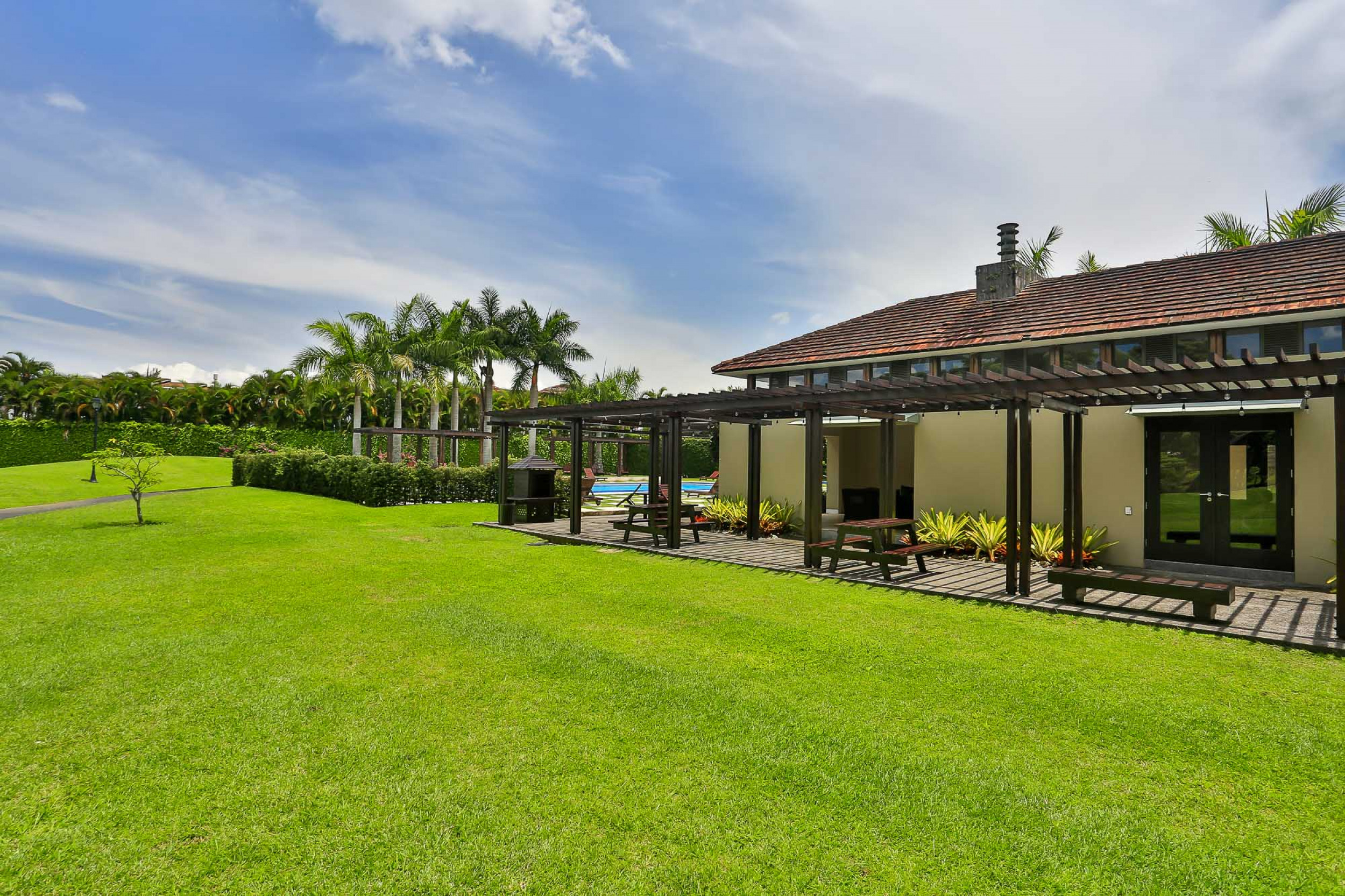 For Sale: Stunning Luxury Home in Monteran, Granadilla – Premier Location and Exclusive Privacy