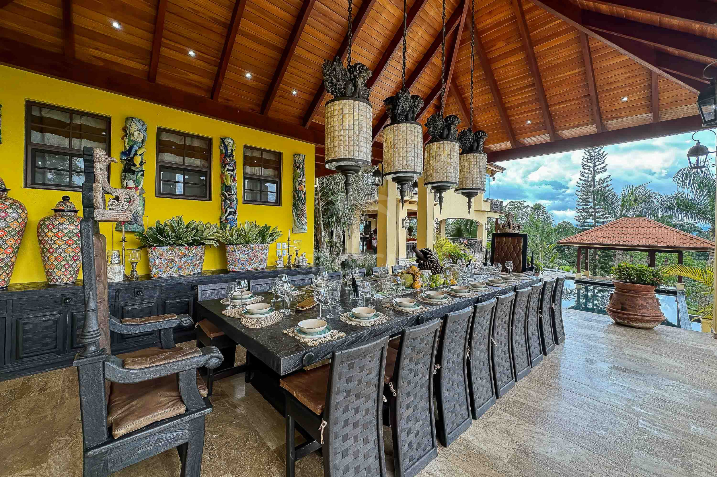 Grand Luxury Estate – Rancho Villa Verde