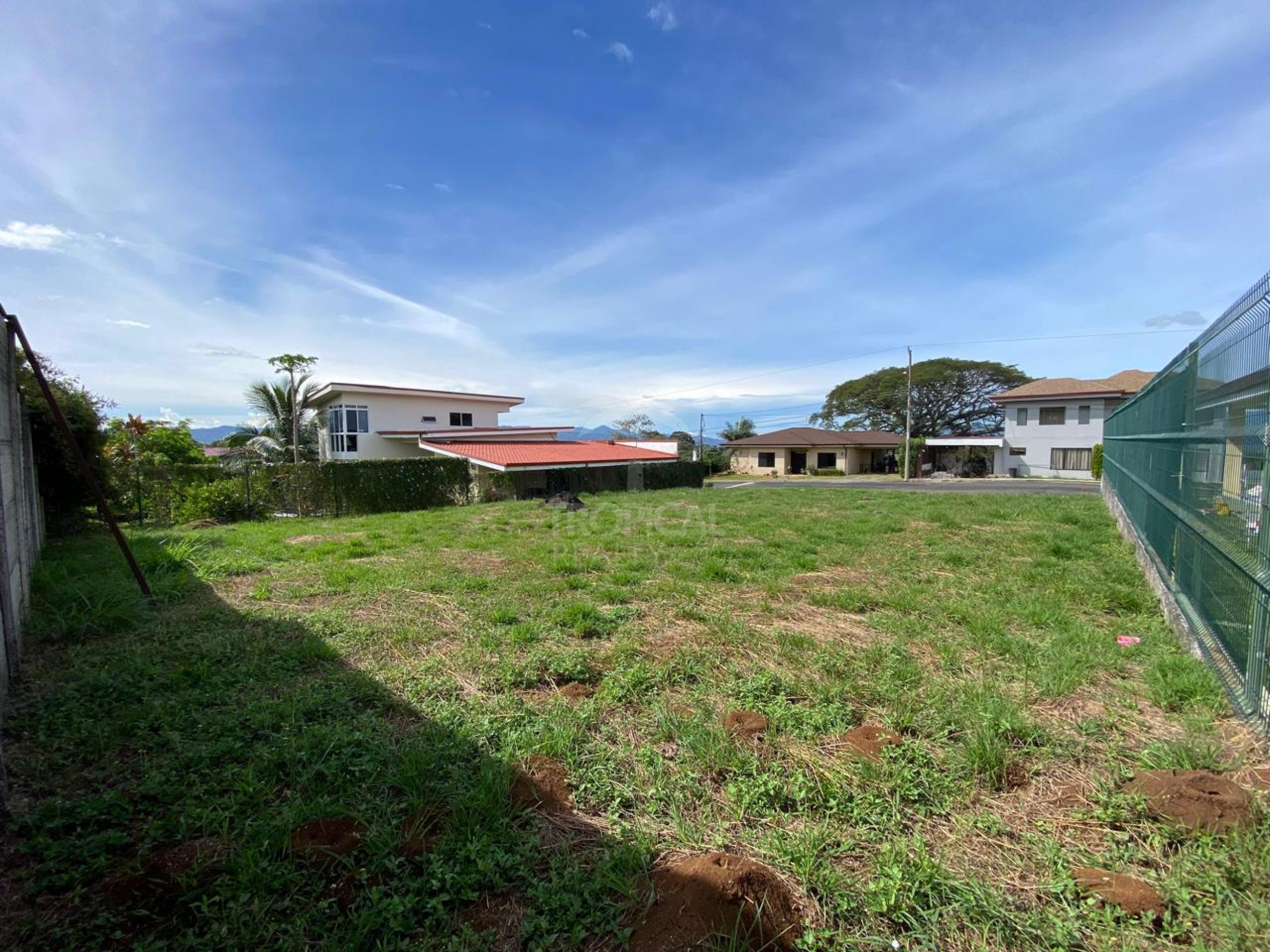 Lot in Private Gated Community in La Garita: Ready to Build