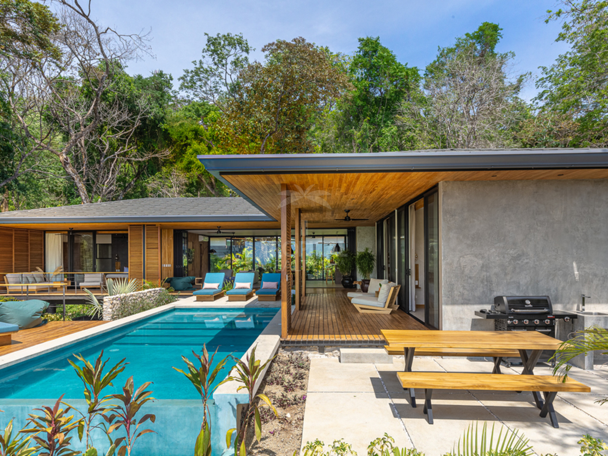 Luxury Ocean View Villa in Santa Teresa – Contemporary Design, Privacy & Tropical Living