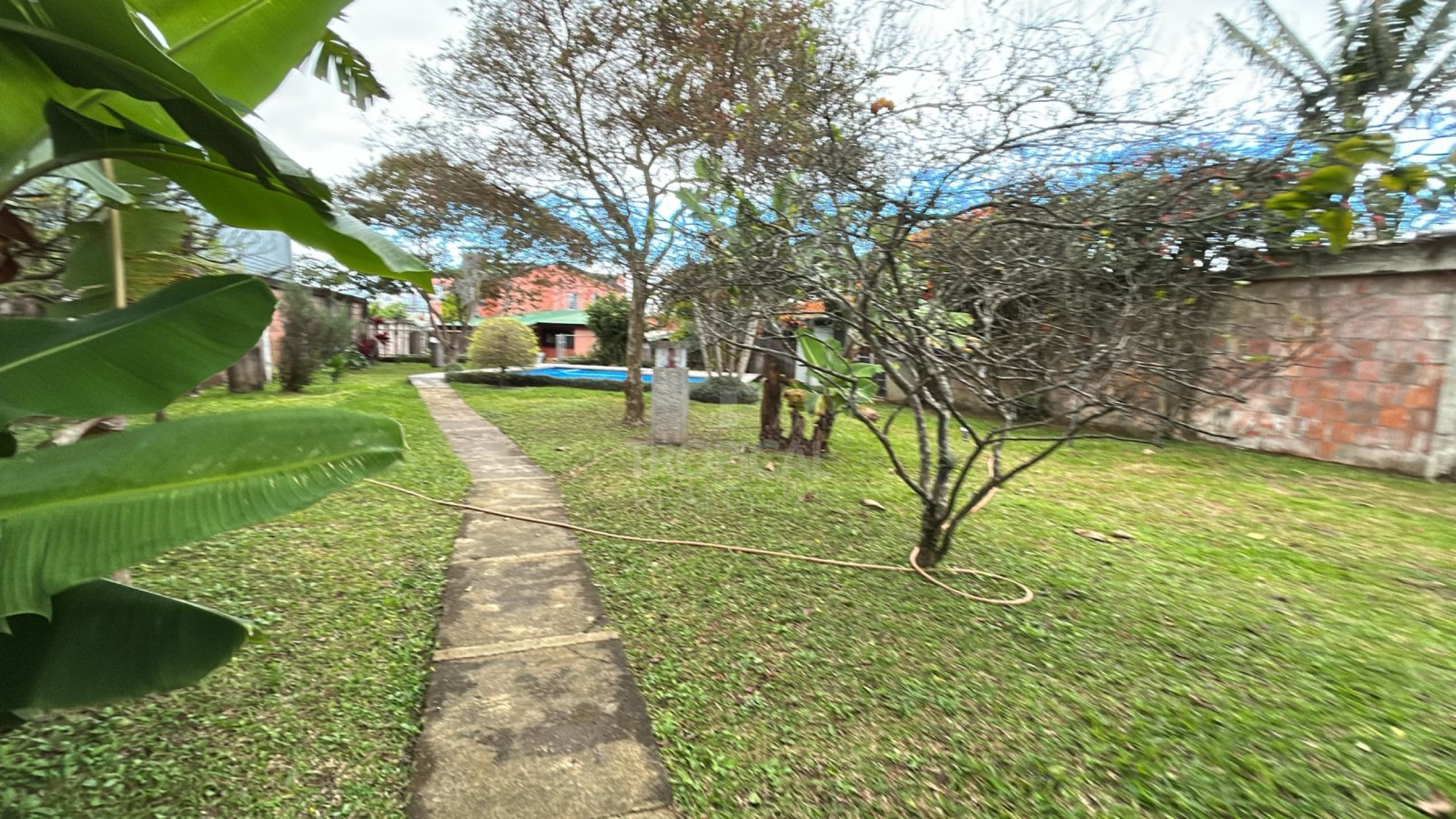 For Sale: House with Mixed Land Use in Granadilla – Large Lot with Development Potential | $819,000