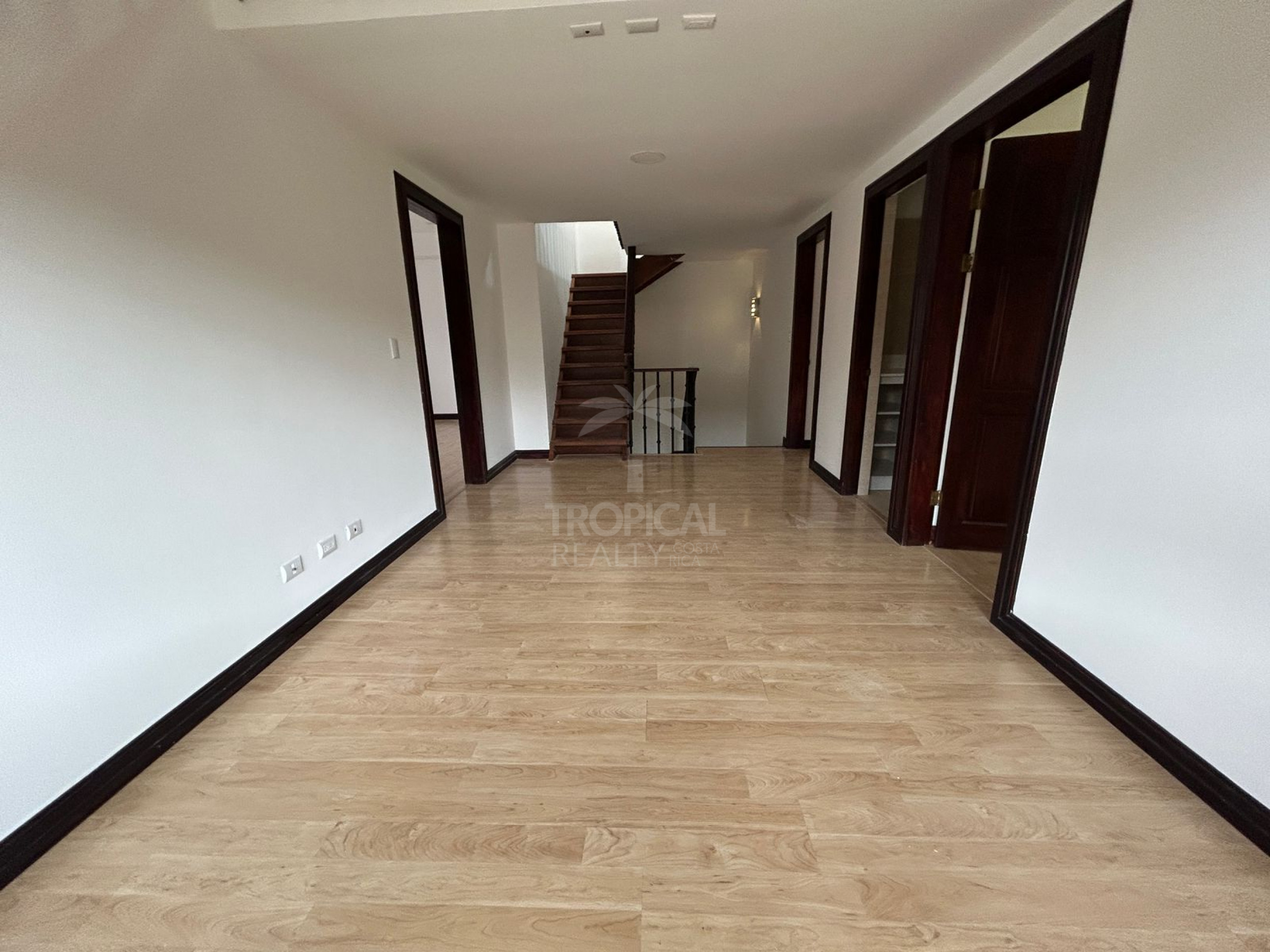House for Sale in Escazú Gated Community Near World Gym – 3 Bedrooms, Office & Private Garden