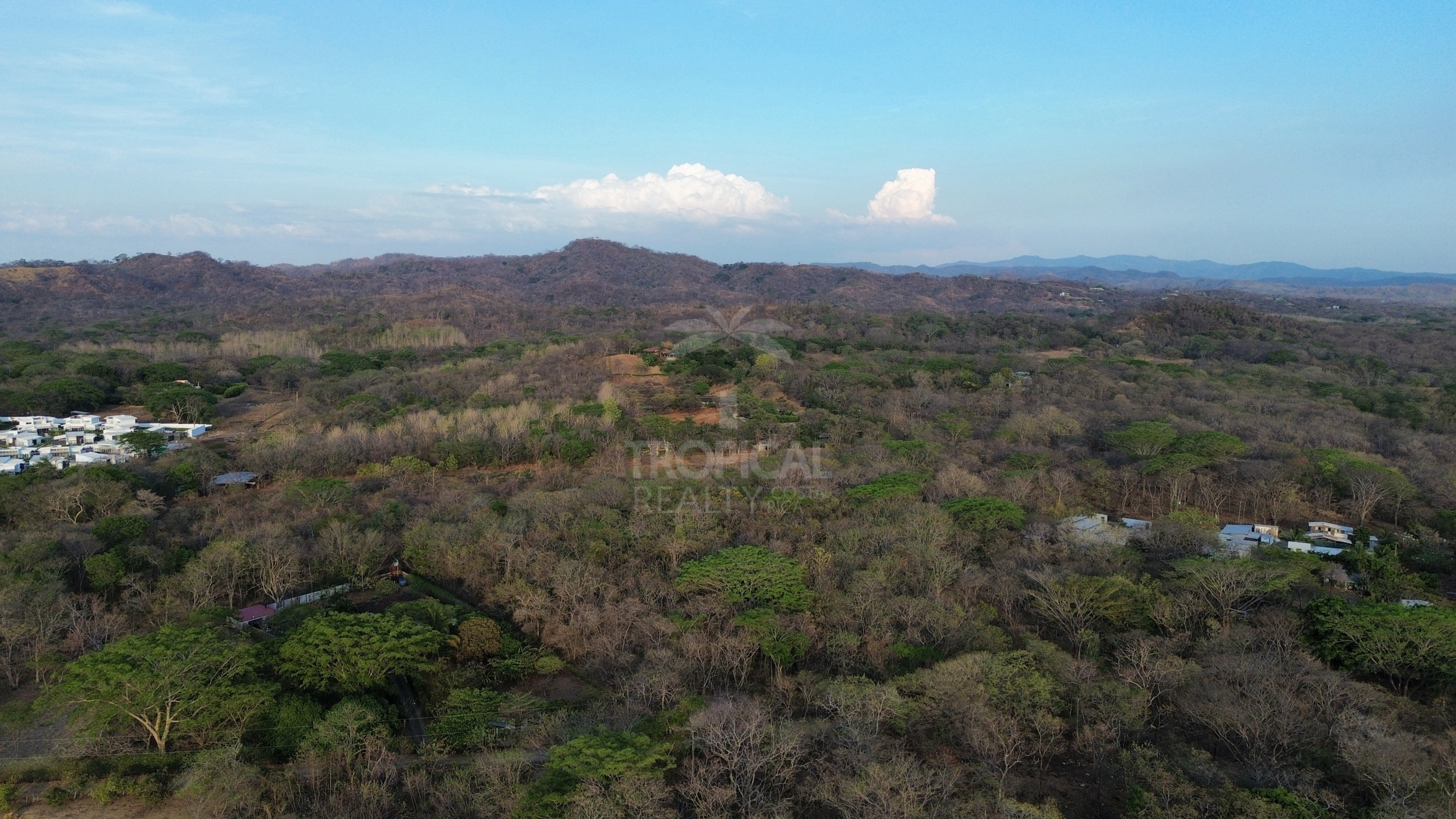 Prime 1.23 acres Lot Near Playa Avellanas – with a 2 bedrooms home