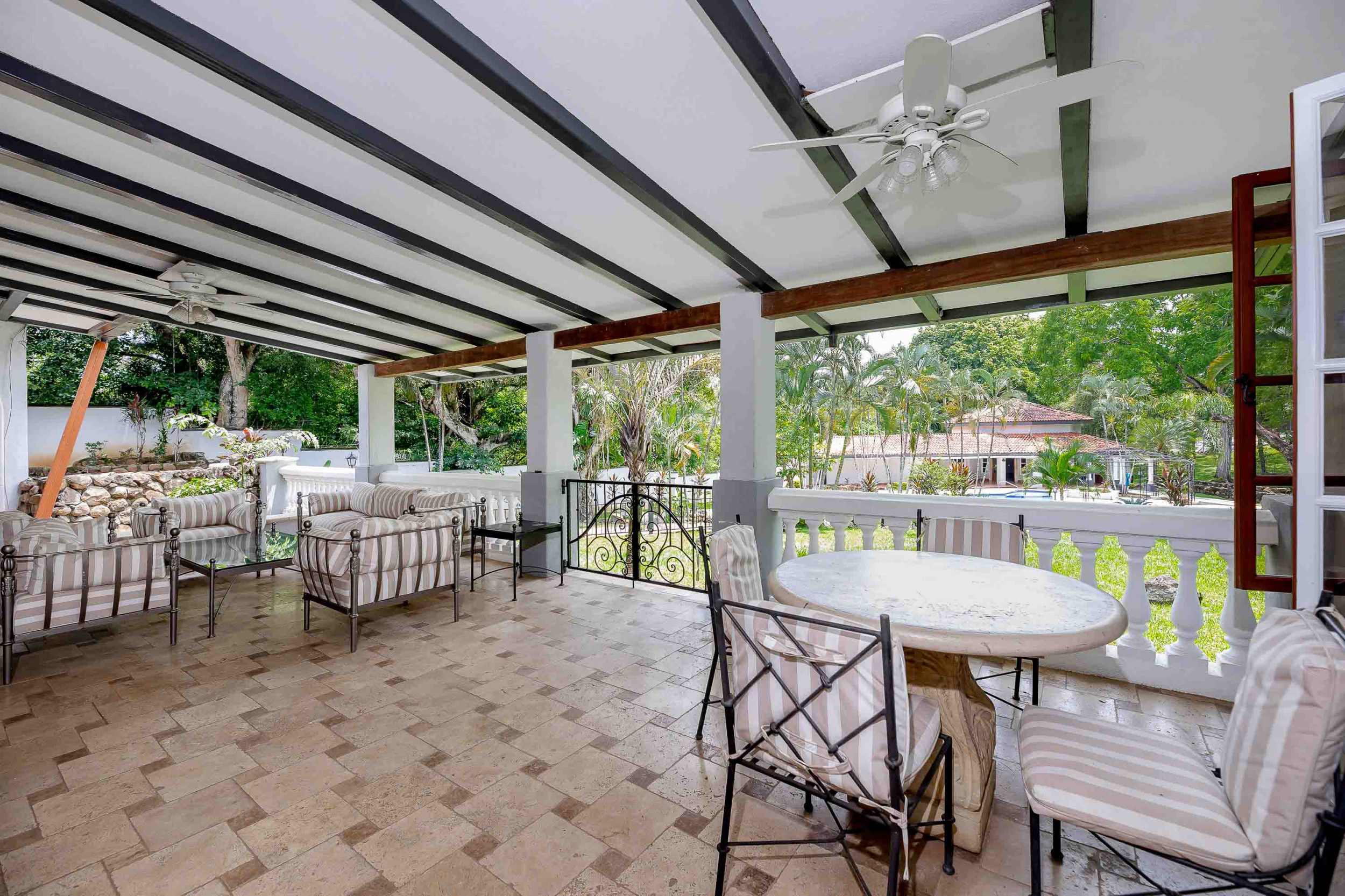 Resort-Style Luxury Villa in Turrucares, Alajuela: Your Dream Home Awaits!