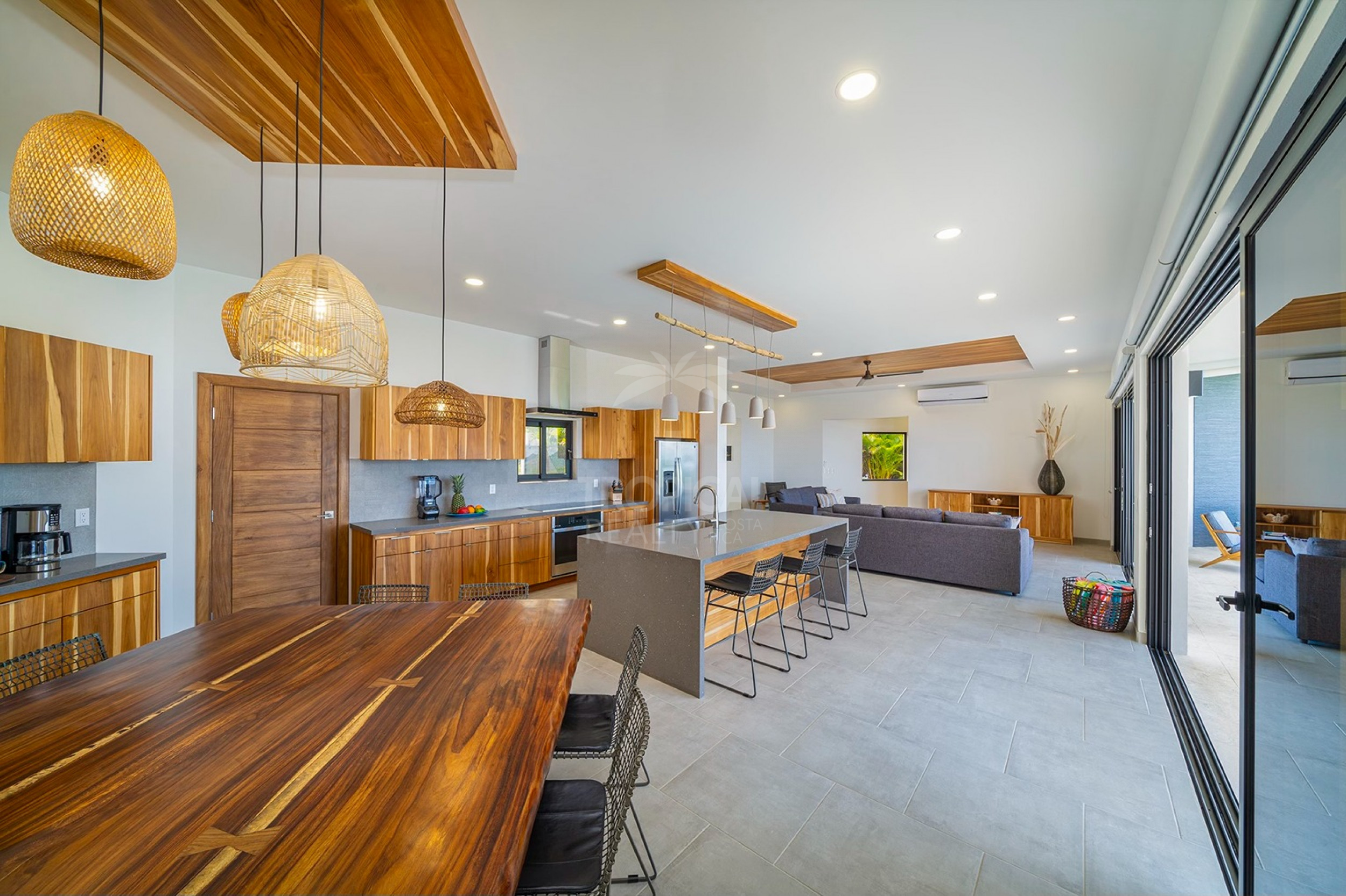 Luxury Ocean View Villa for Sale in Pacific Heights with Infinity Pool & Panoramic Views