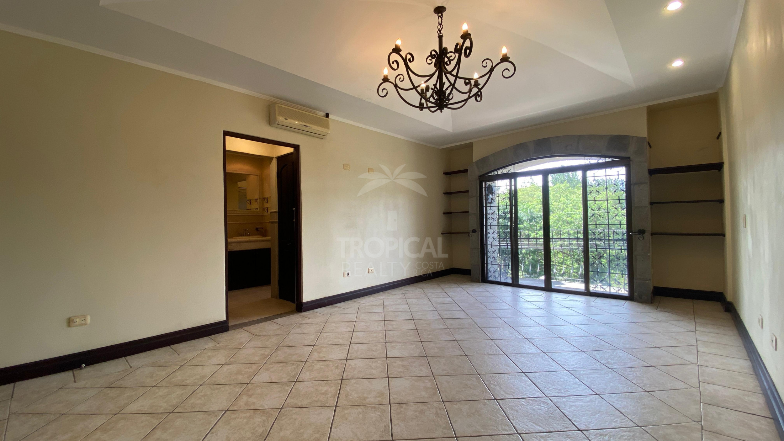 House for Sale in Vistas de Pereira, Guachipelín Norte,