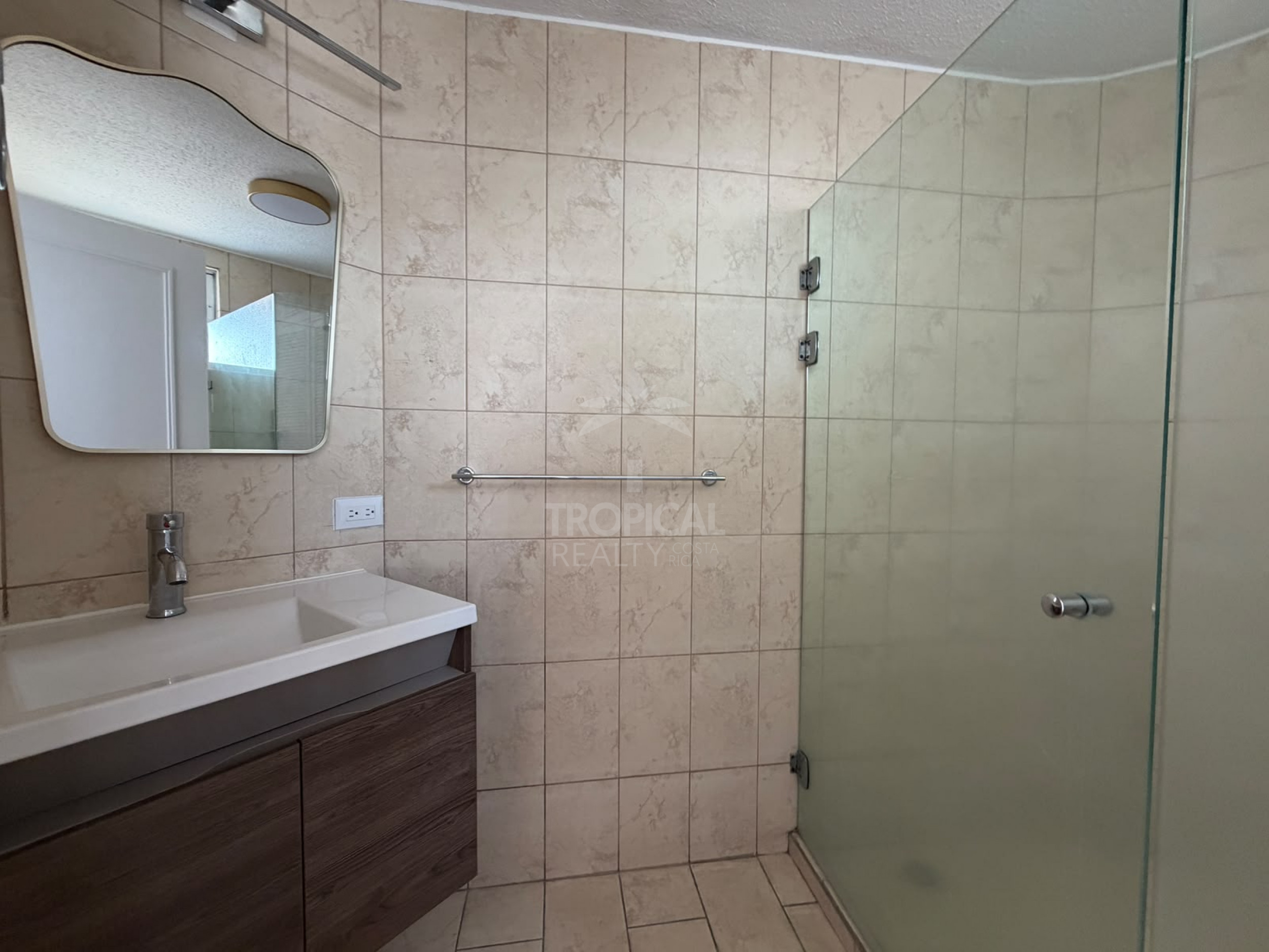 Fully Furnished Apartment for Rent in Rohrmoser, San José