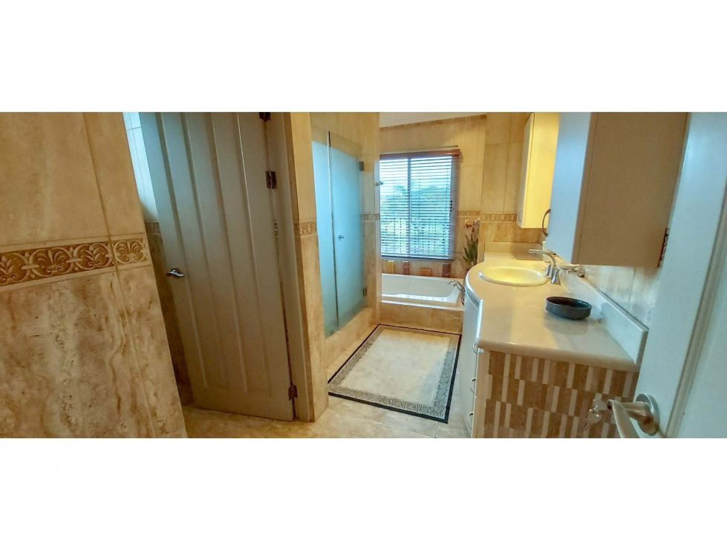 Charming Independent Residence available for Sale, Valle del Sol