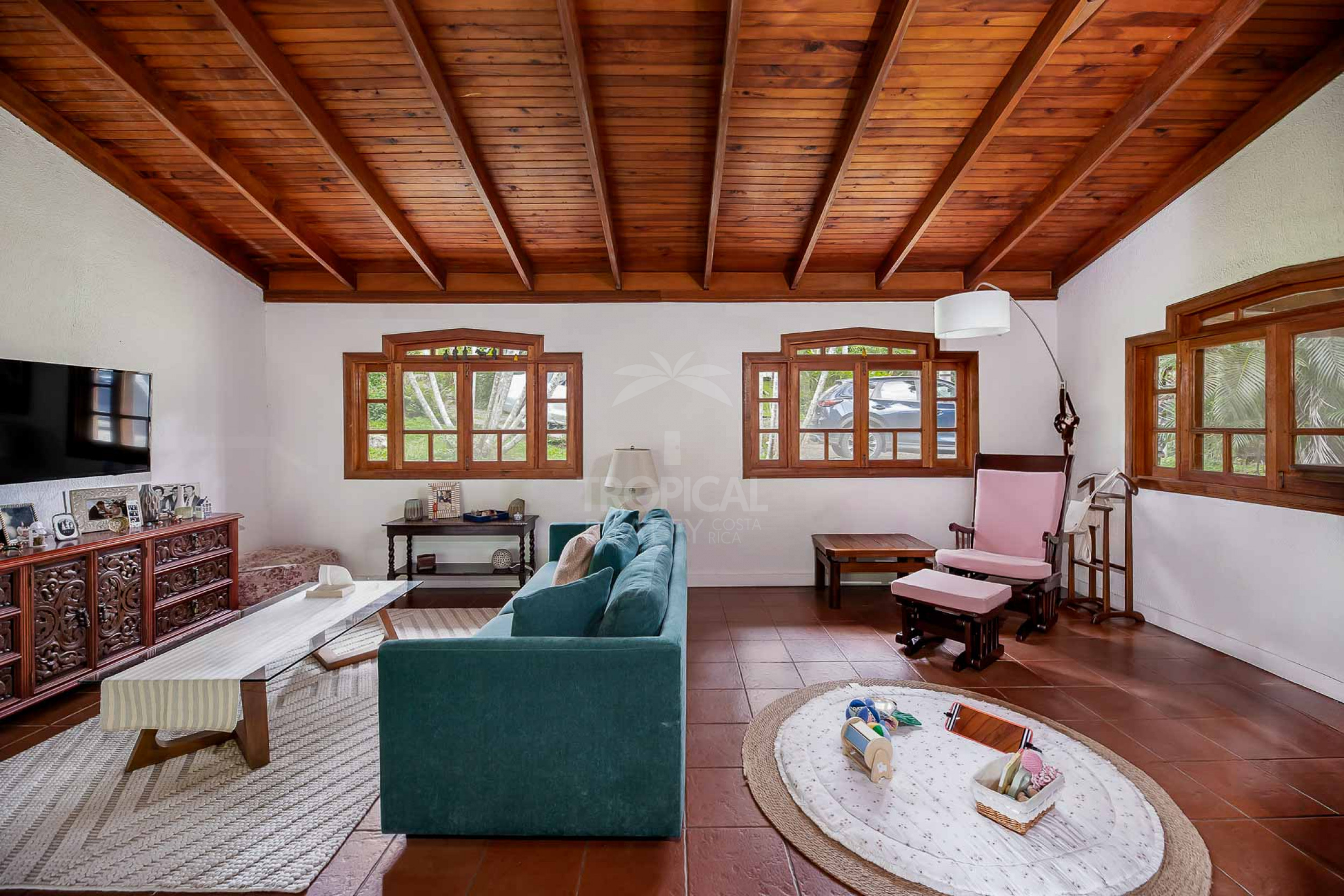 Coffee Hacienda-Style Home for Sale in Valle Verde, San Antonio de Escazú | Riverfront on the San Rafael River