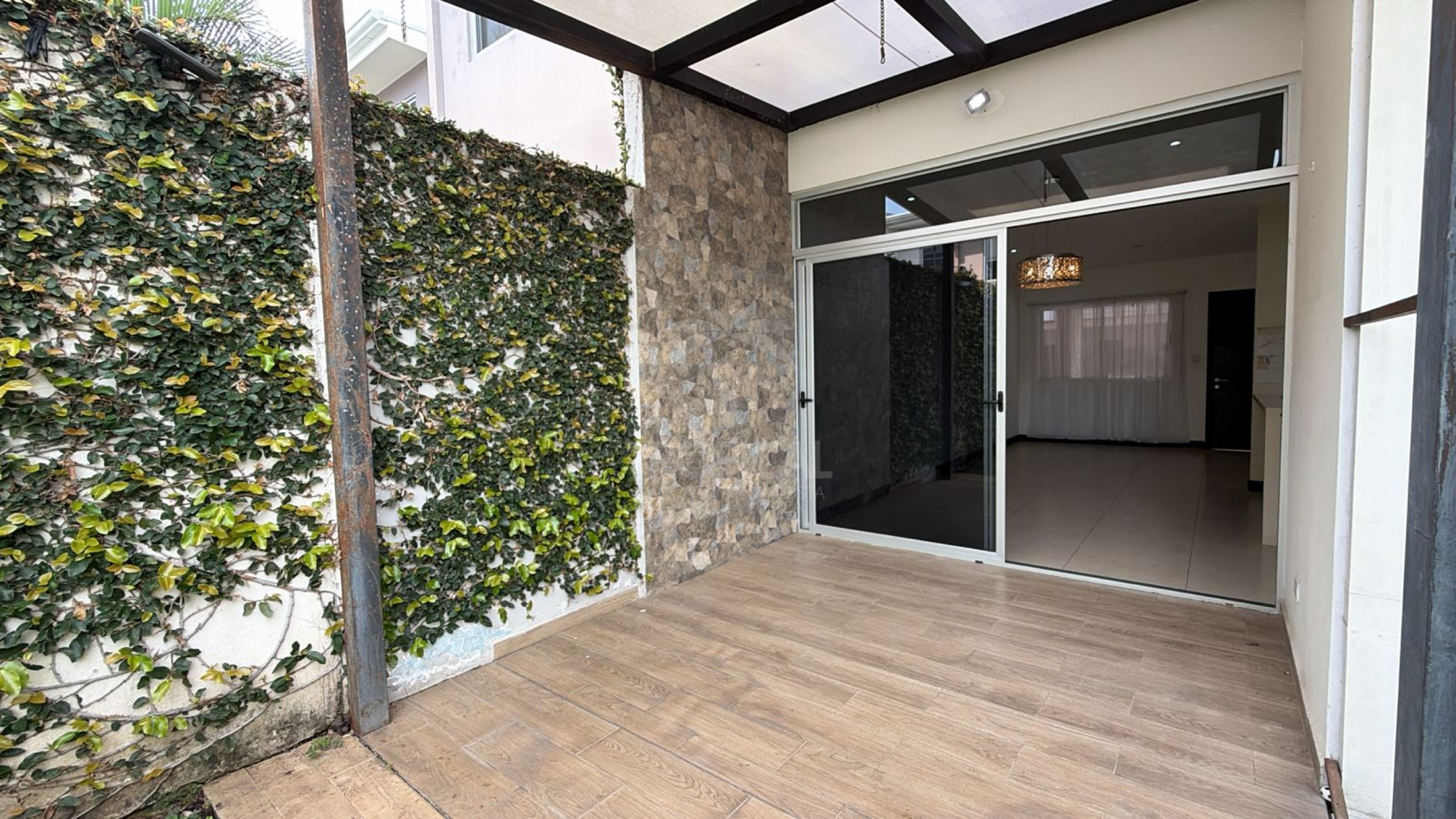 Contemporary Townhome for Sale in Pozos de Santa Ana – Comfort, Location & Great Value