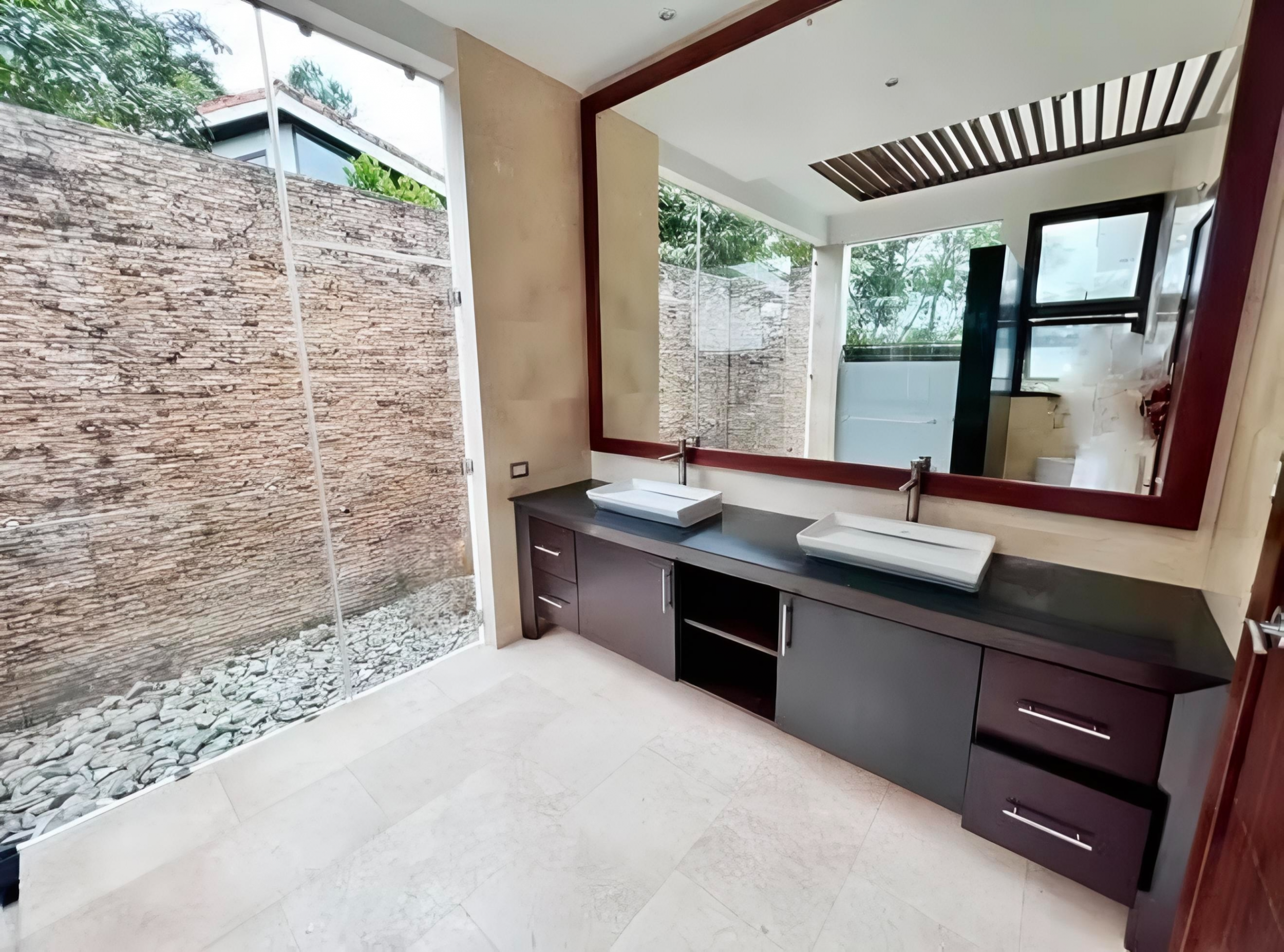 Exclusive Mountain Home in a High-End Private Gated Community – Santa Ana