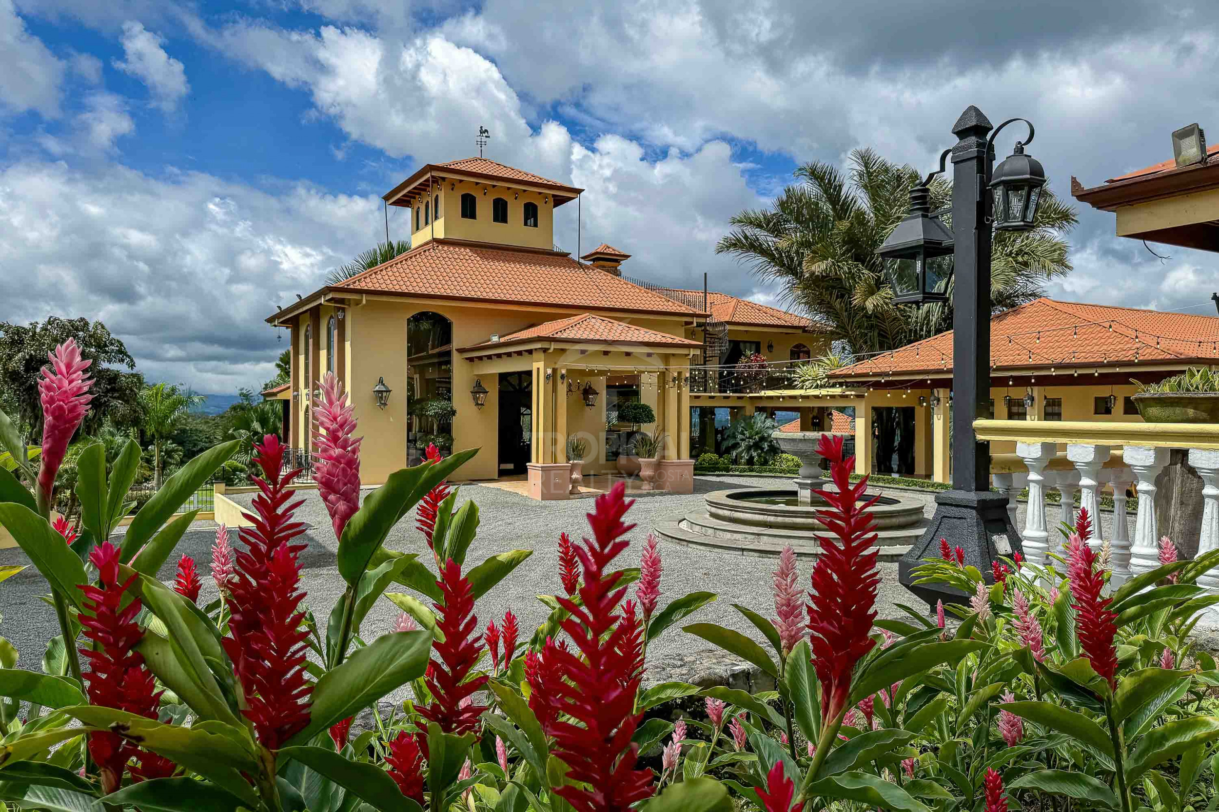 Grand Luxury Estate – Rancho Villa Verde