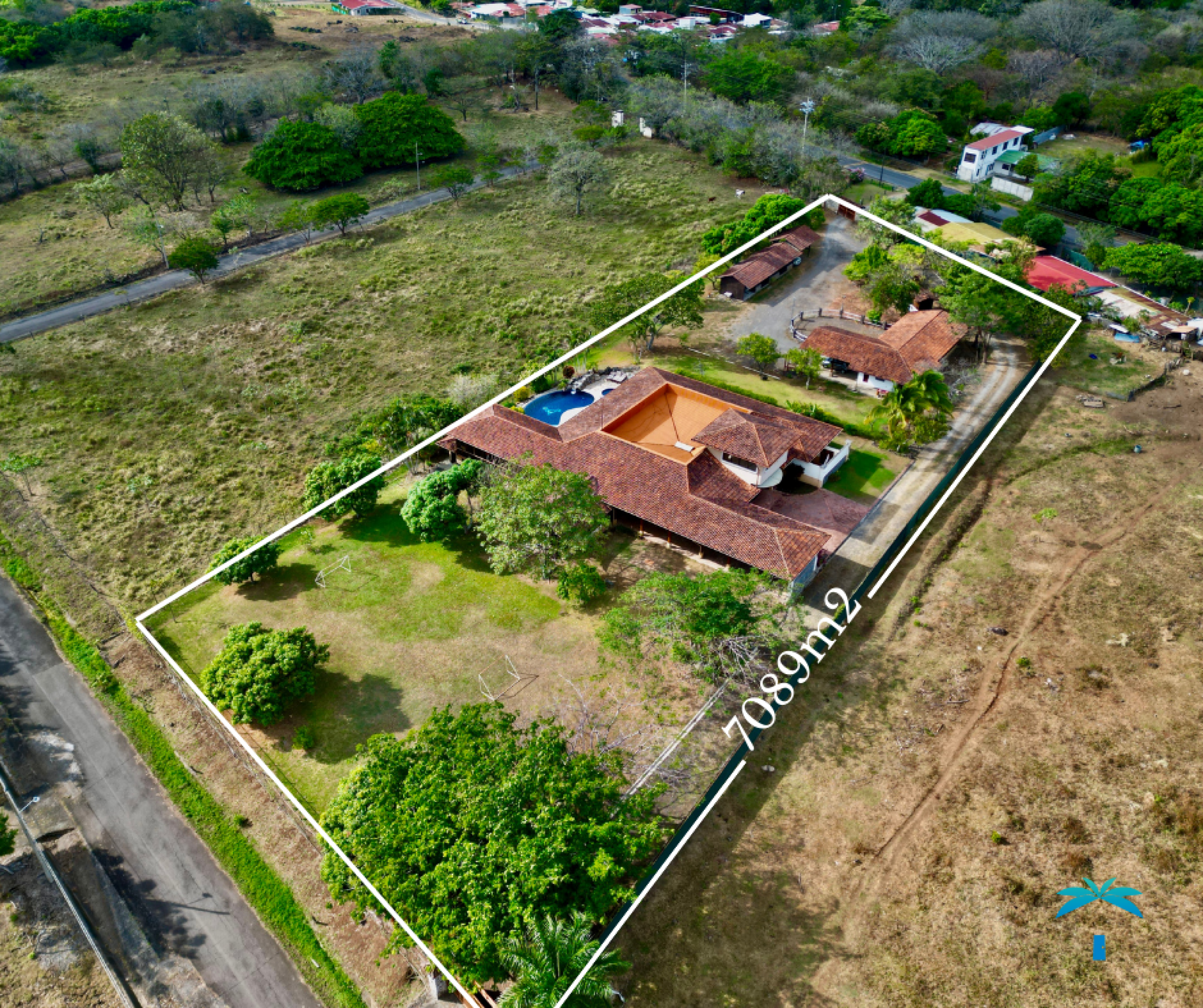 SOLD Spectacular Estate in Llanos de La Garita: Expansive Living, Equestrian Amenities, and Tranquil Luxury