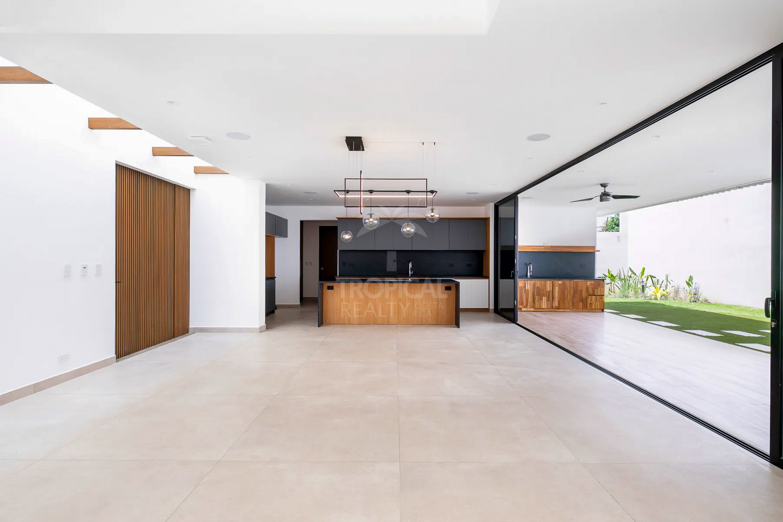 Modern Luxury Home with Private Pool for Sale in Los Laureles, Escazú
