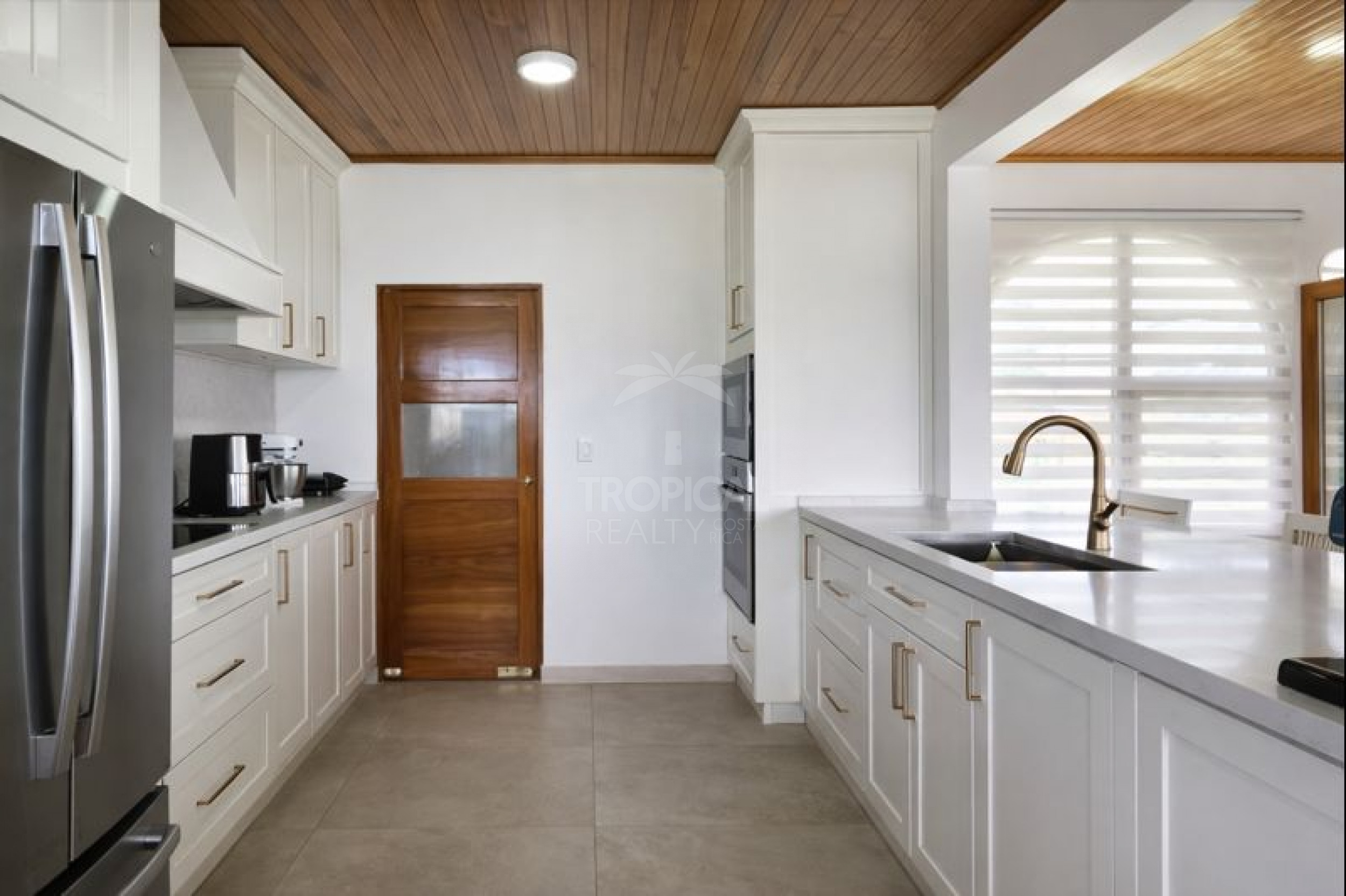 Luxury One-Story Home in Escazú | 5 En-Suite Bedrooms | $695,000 USD
