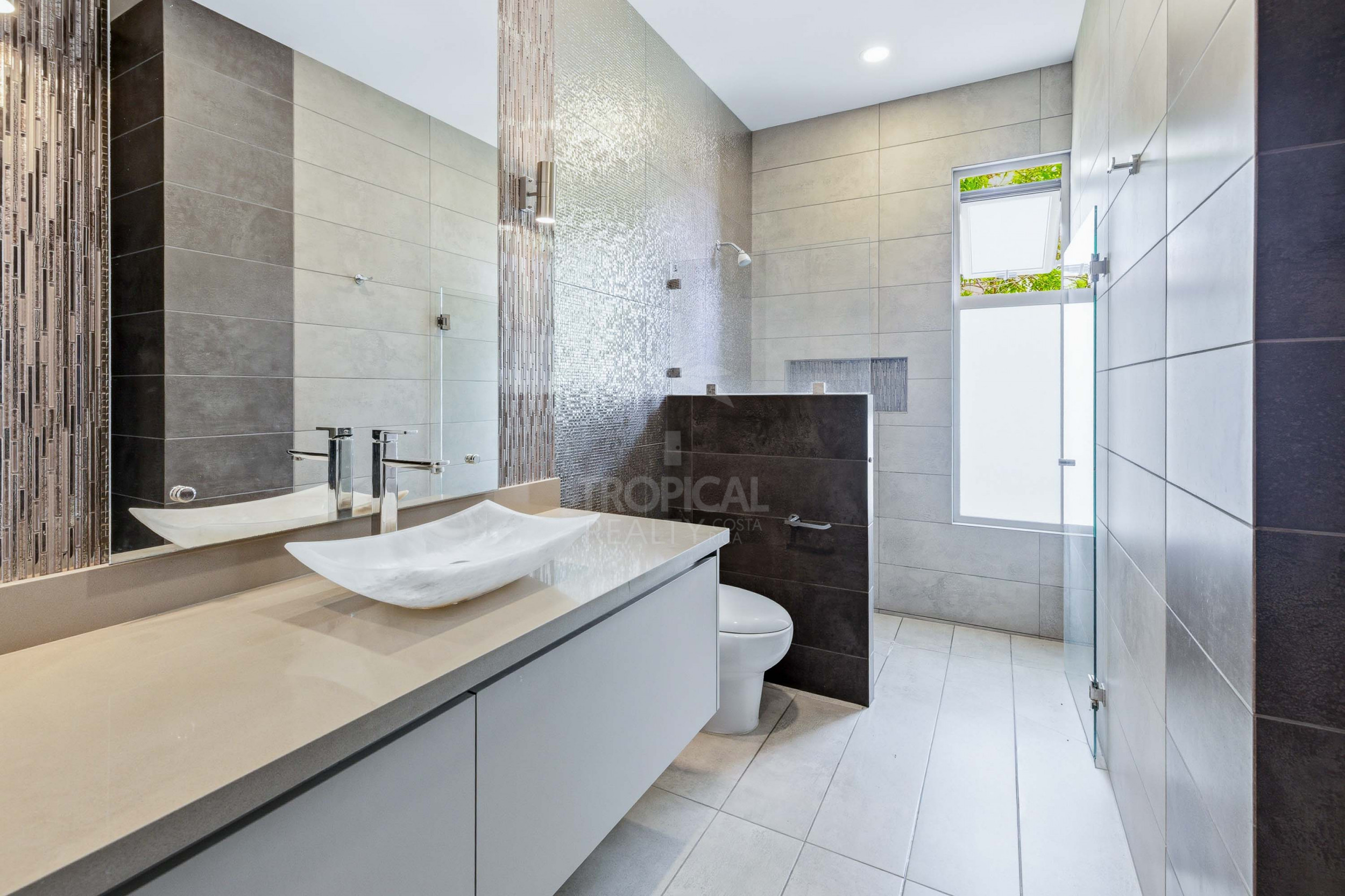 Luxury Contemporary Residence in Hacienda Espinal – Exceptional Spaces for Elevated Living