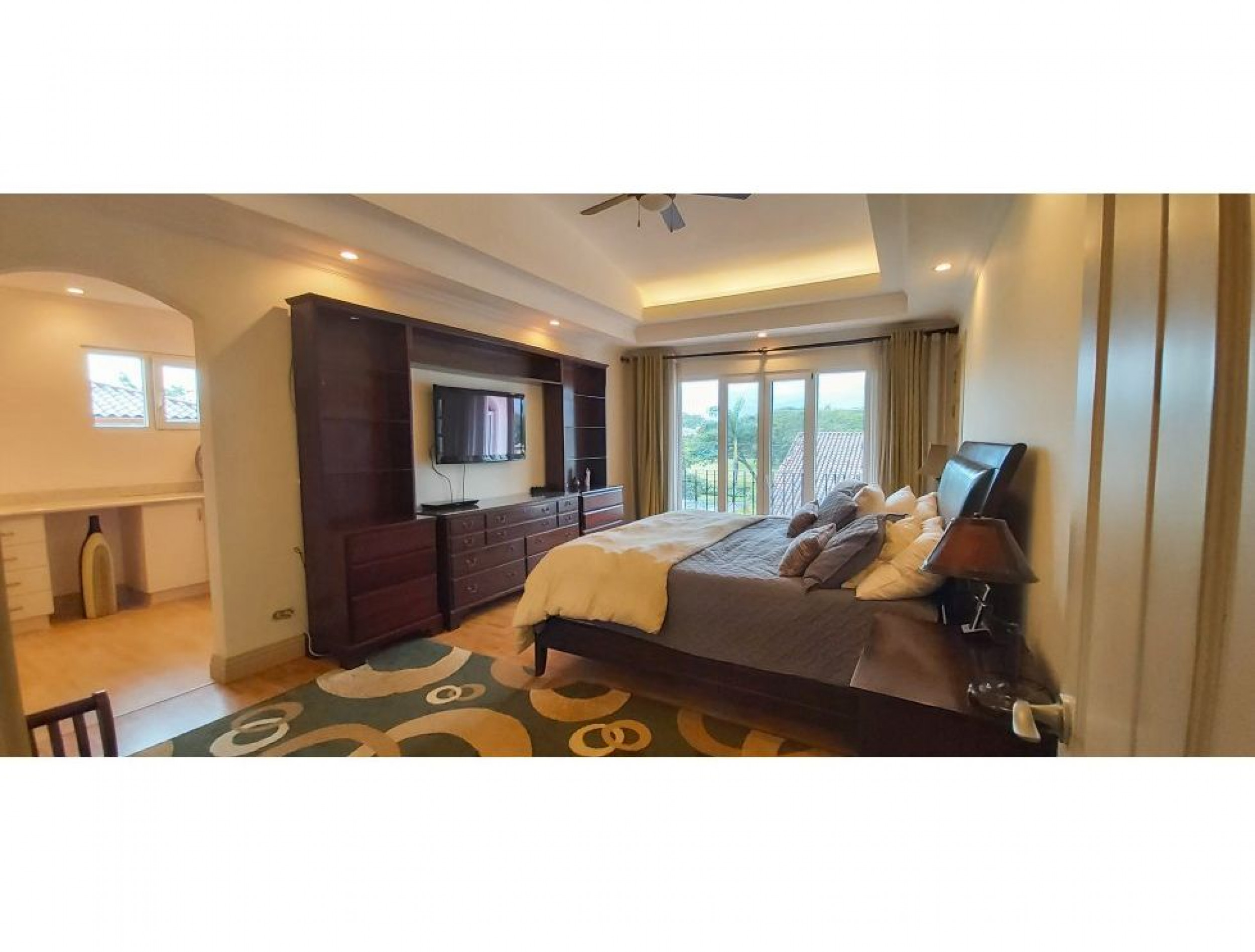 Charming Independent Residence available for Sale, Valle del Sol
