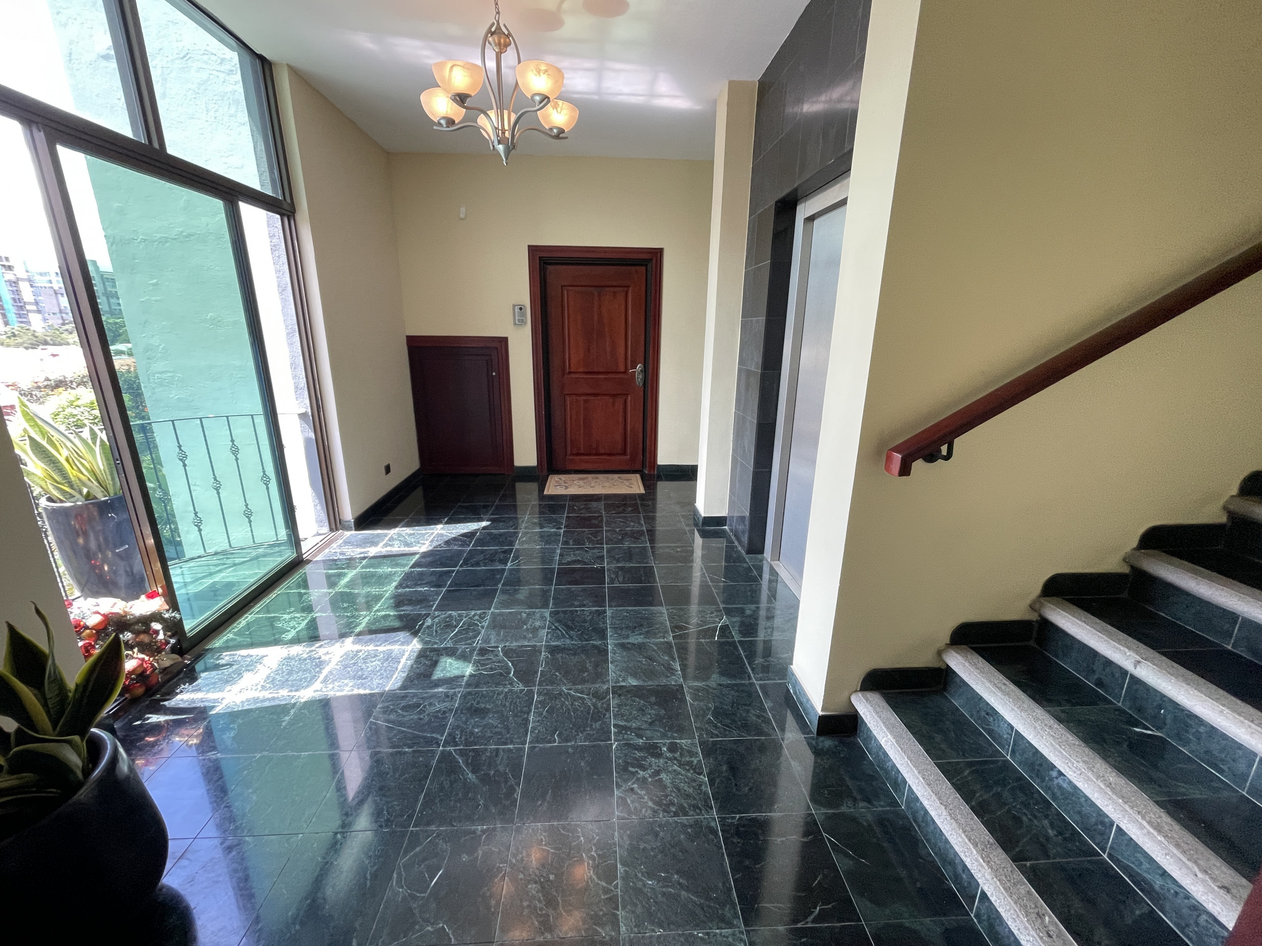 Trejos Montealegre, elegant apartment for sale
