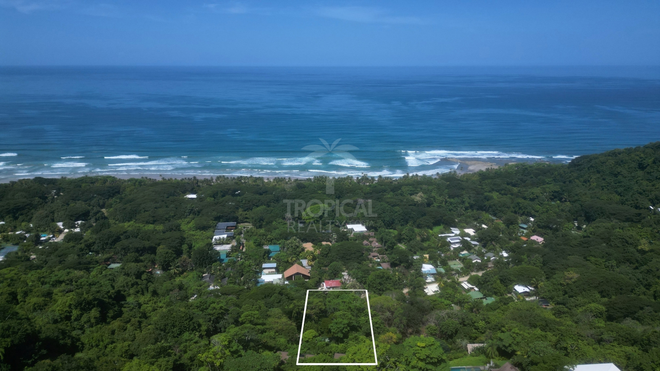 High-Income Mixed-Use Property in Playa Hermosa, Santa Teresa – 7,301 m² (1.8 Acres) with Ocean View and Active Project