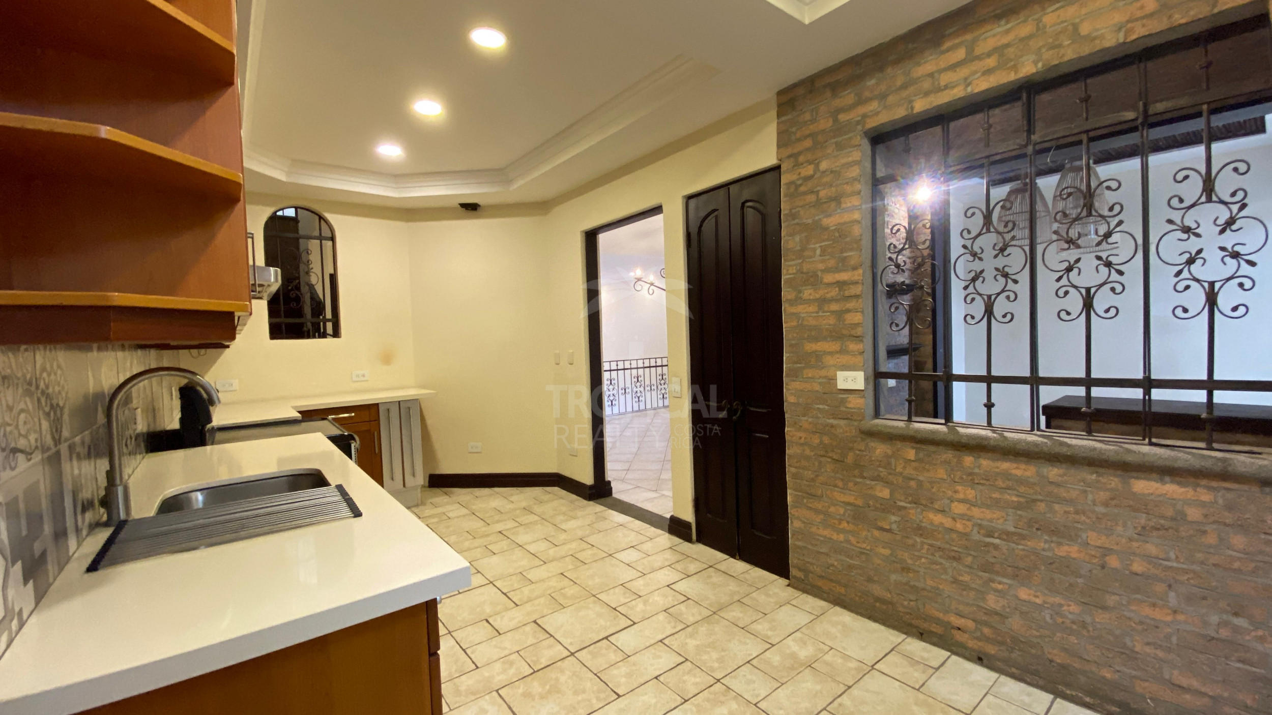 House for Sale in Vistas de Pereira, Guachipelín Norte,