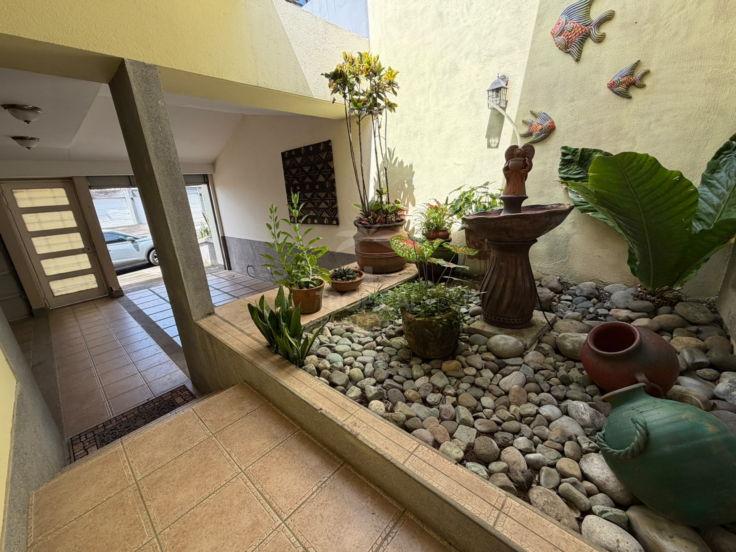Casa de una planta en alquiler Escazu, Altos de Horizonte