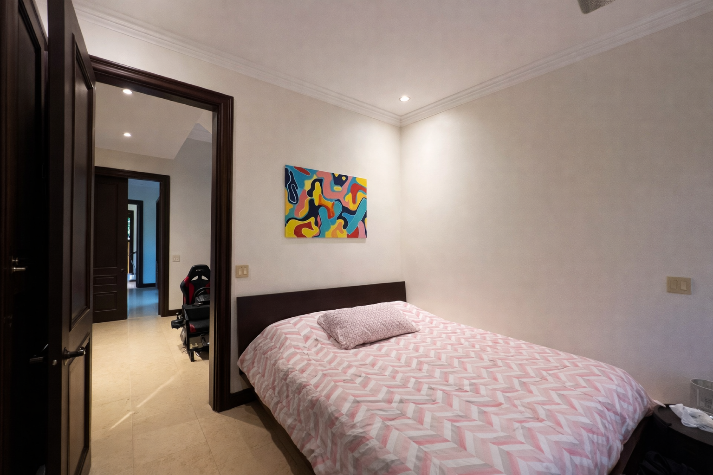 Tuscan-Style Luxury Residence for Sale – Pozos, Santa Ana