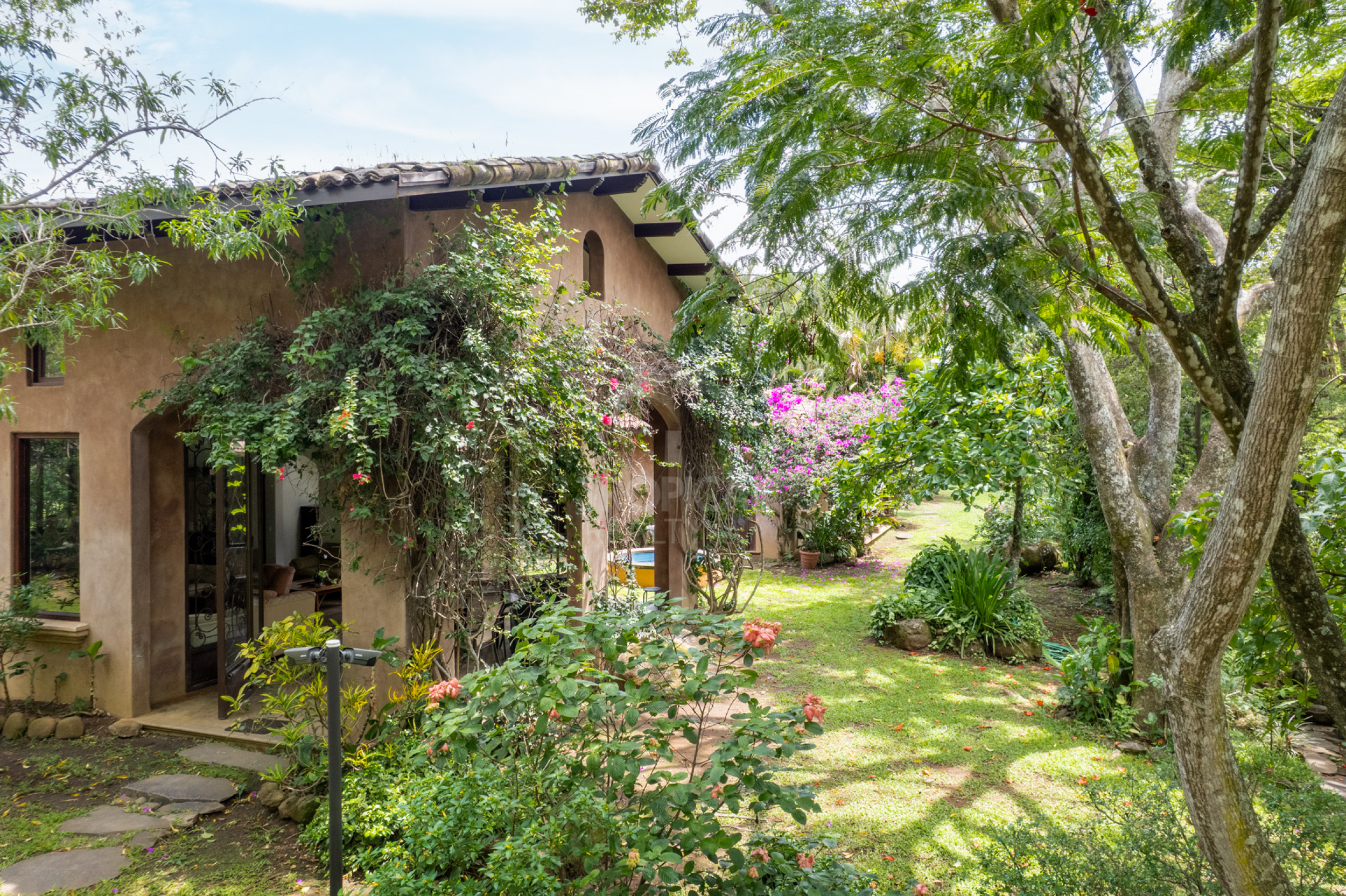 The Country Retreat You Dreamed Of LUXURY PRIVATE ESTATE