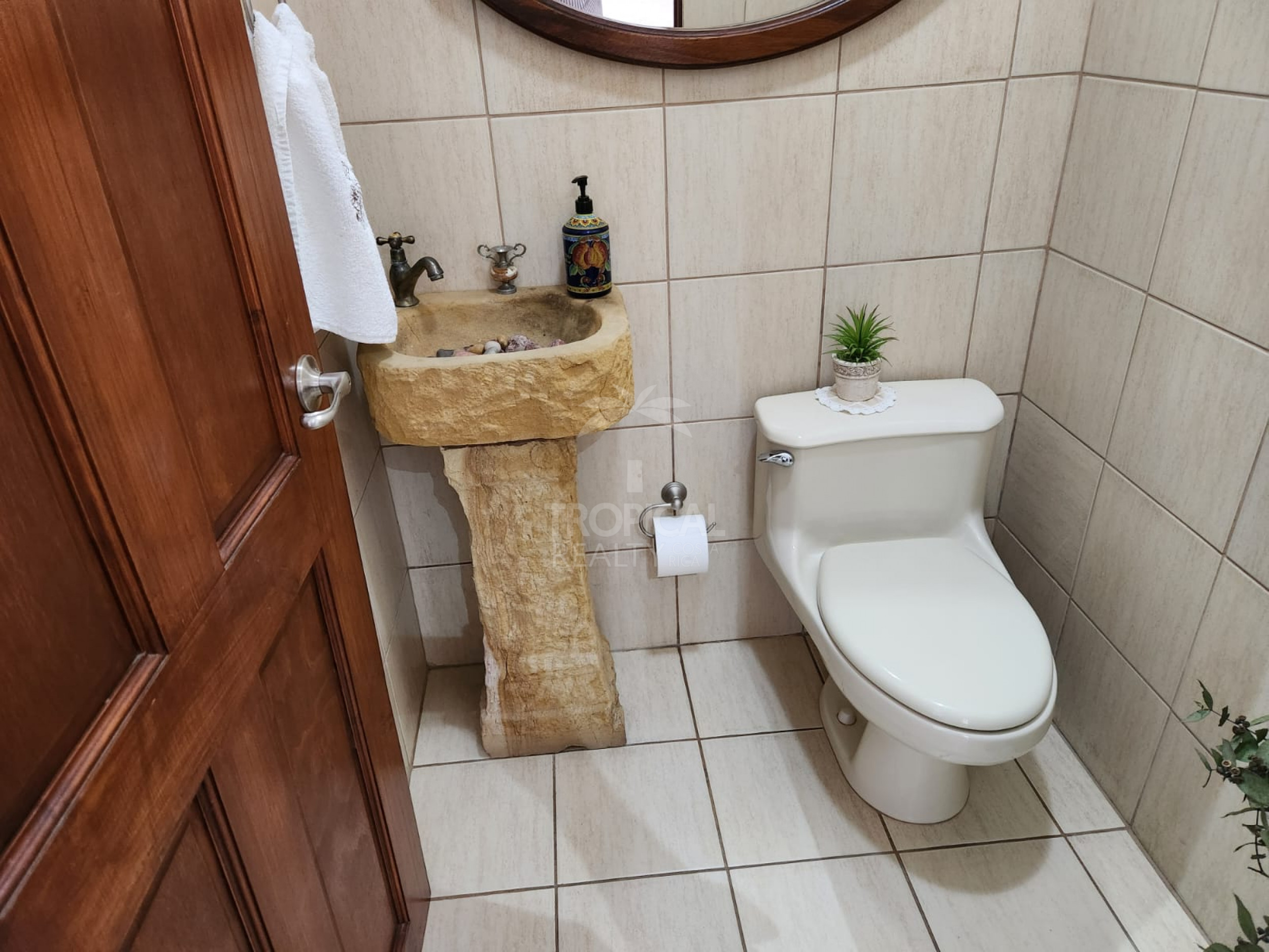 Single-Story Home for Sale in Bosque Dorado Condominium, Santa Ana – SOLD