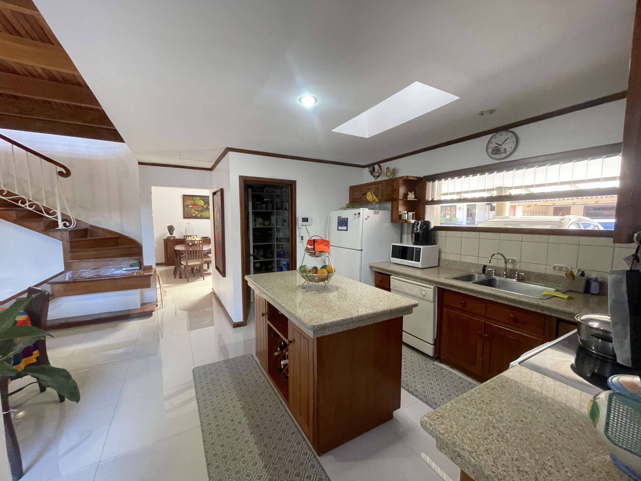 One story house for sale in gated community Santa Ana SOLD