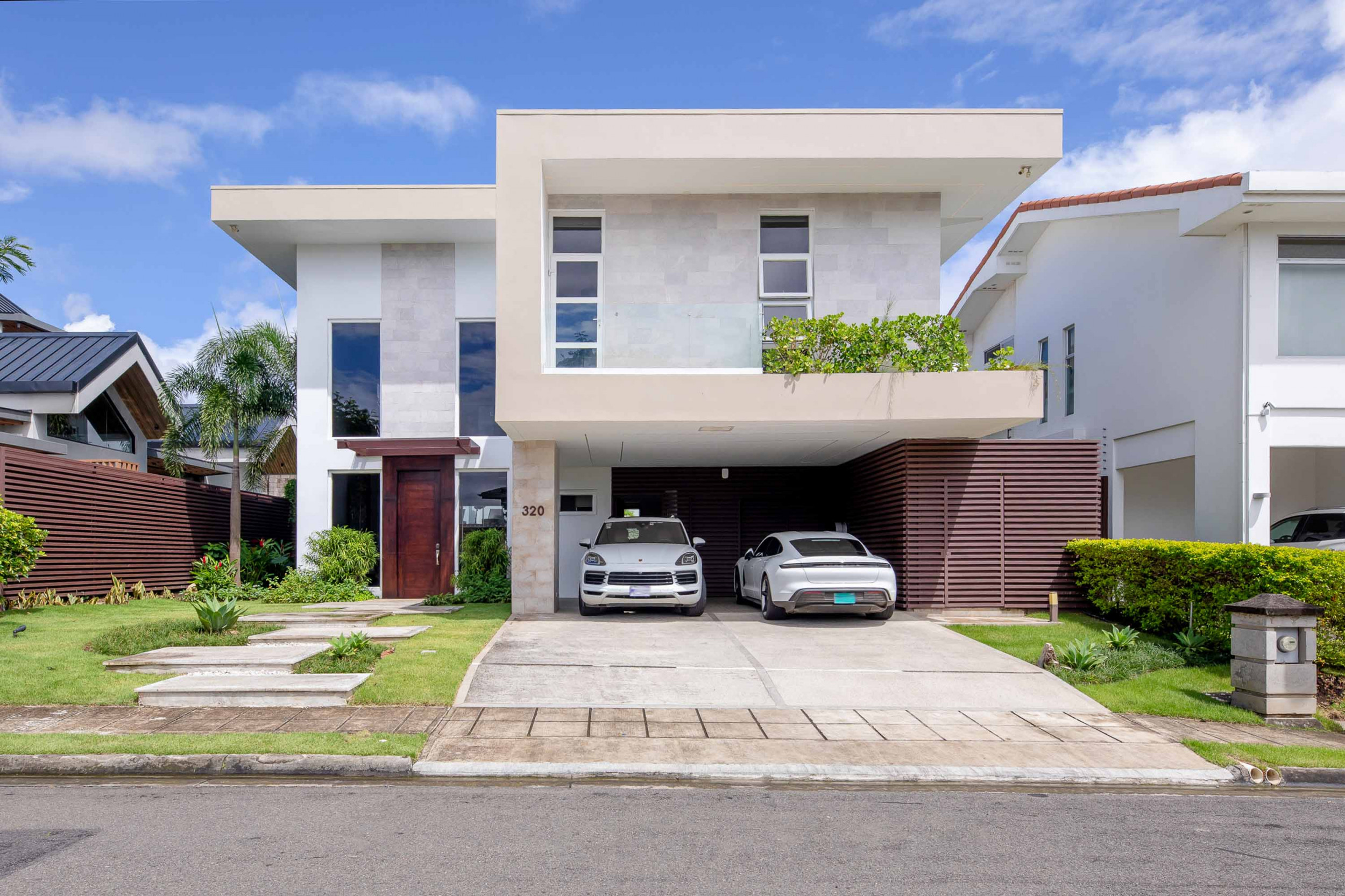 Modern Luxury Home in Gated Community – Valle del Sol, Lindora | 4 Bedrooms, Pool & Smart Features