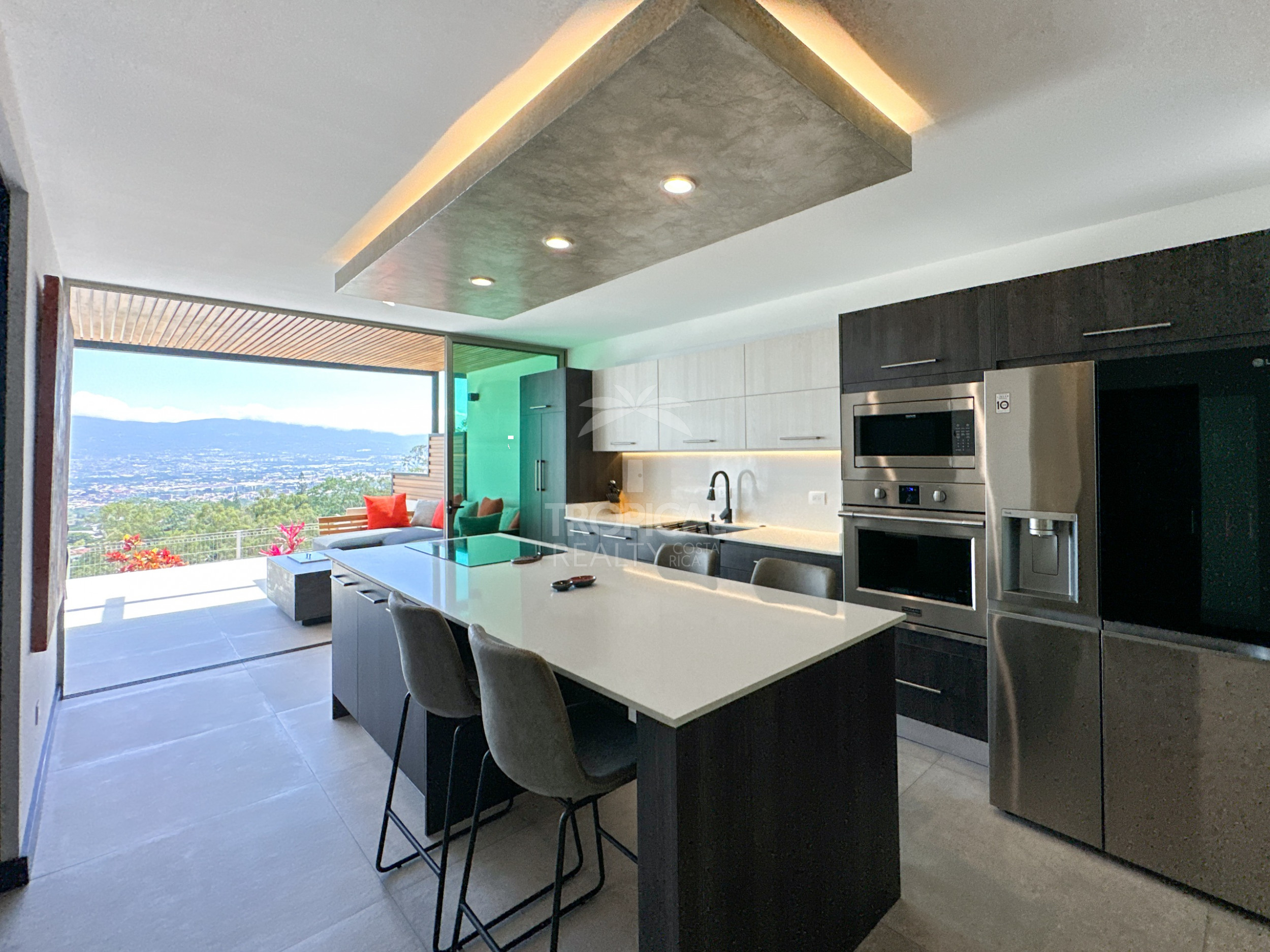 Modern Luxury Home with Panoramic City Views in Exclusive Opportunity!