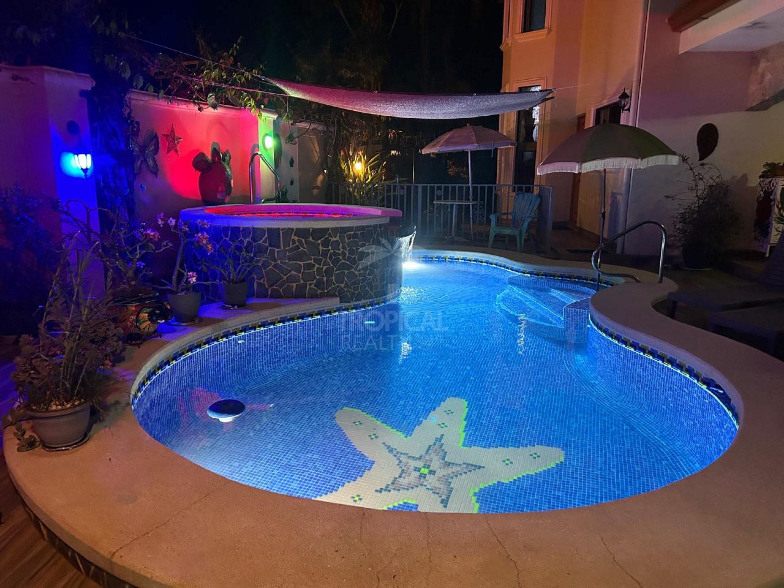 House for Sale in Jacó Beach – Private Pool & Jacuzzi