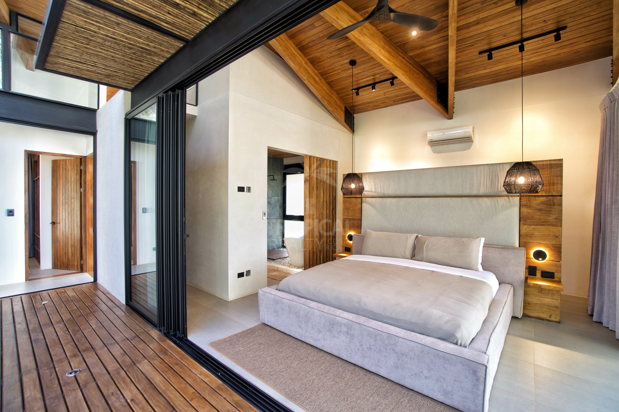 Luxury Ocean View Villa in Santa Teresa – 7,204 m² of Privacy & Nature