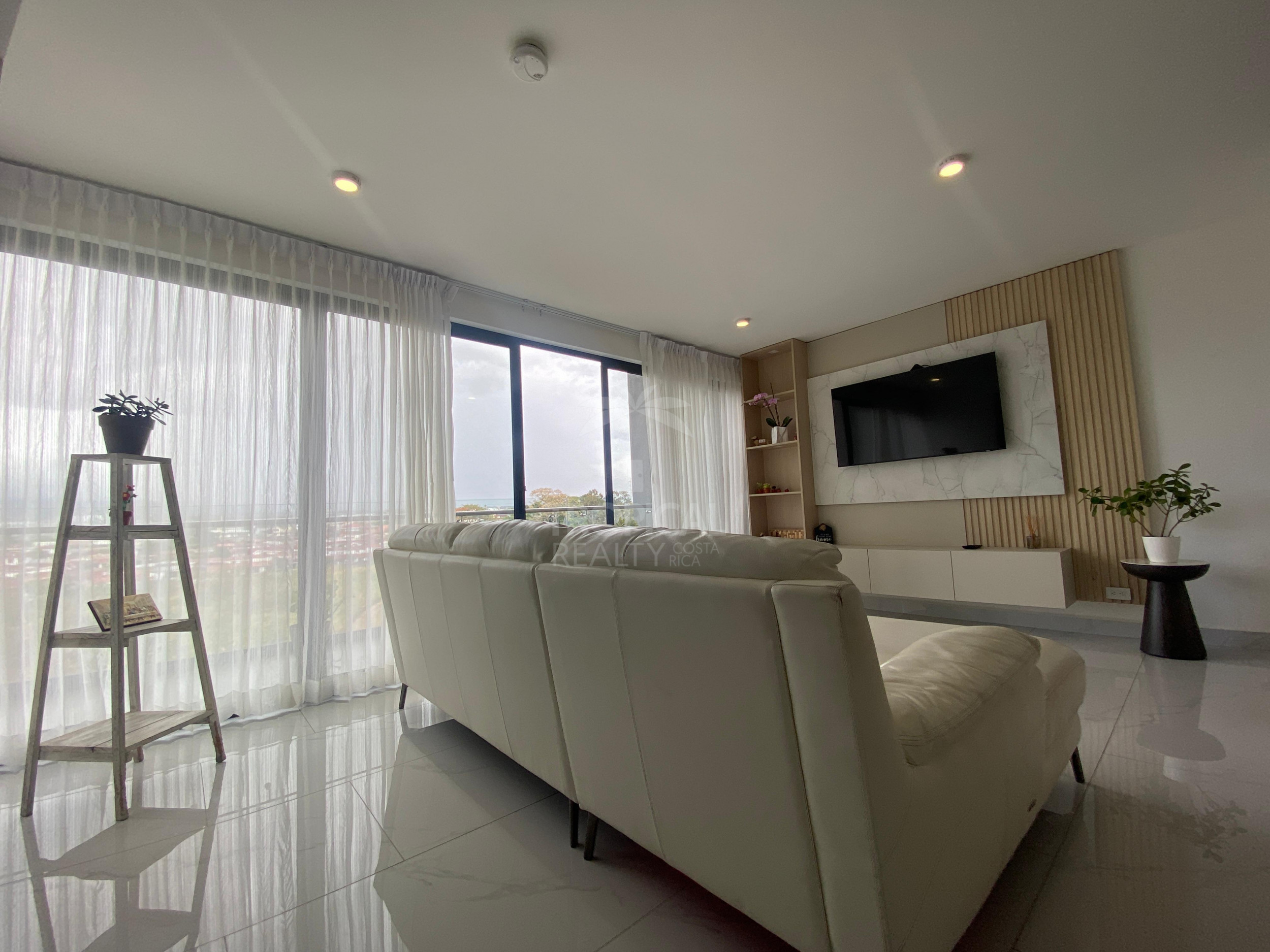 Modern Two-Level Apartment for Sale in Soho Paradisus – Rohrmoser