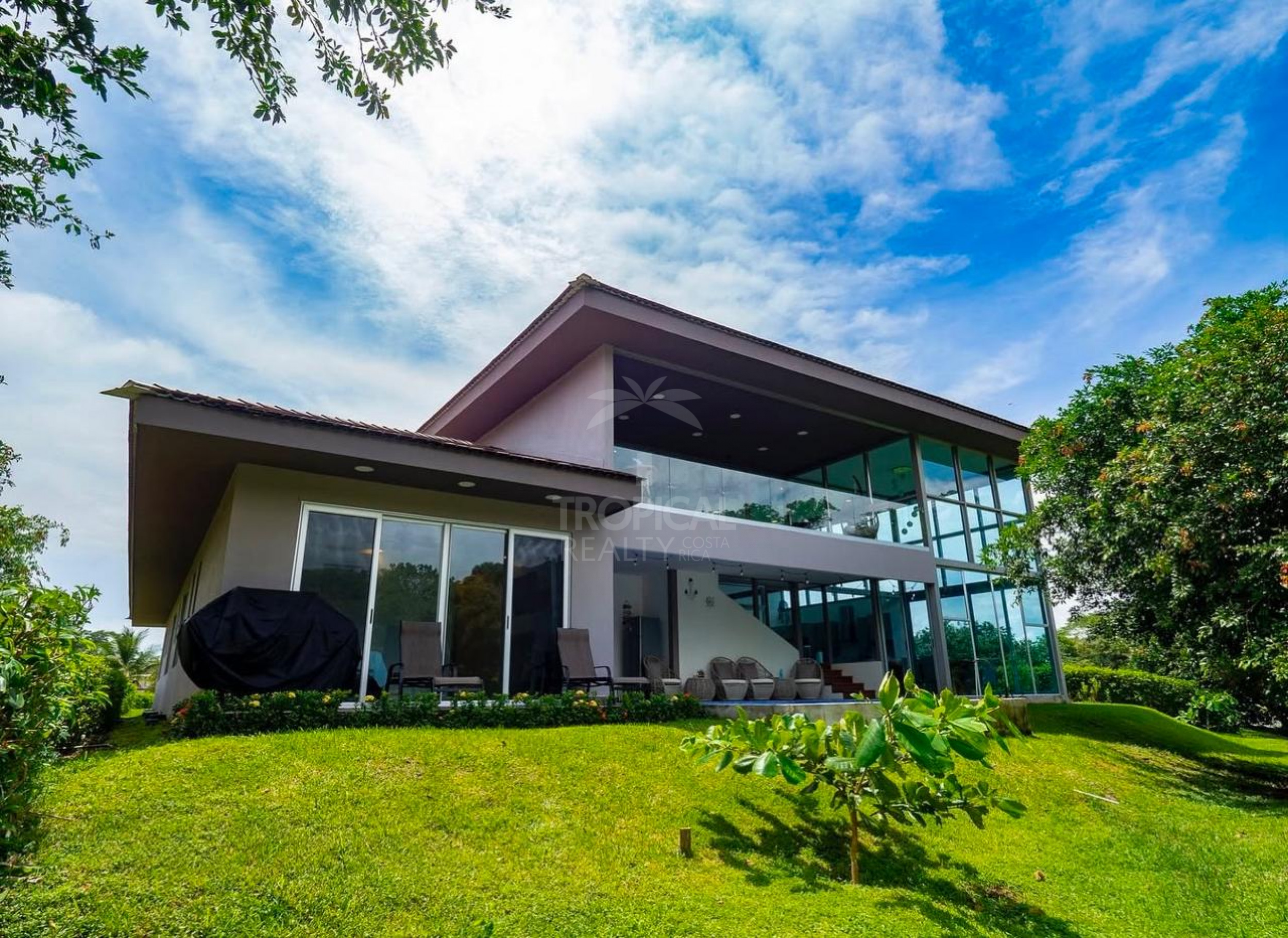 Luxury Single-Level Home for Sale Hermosa Beach Mistico