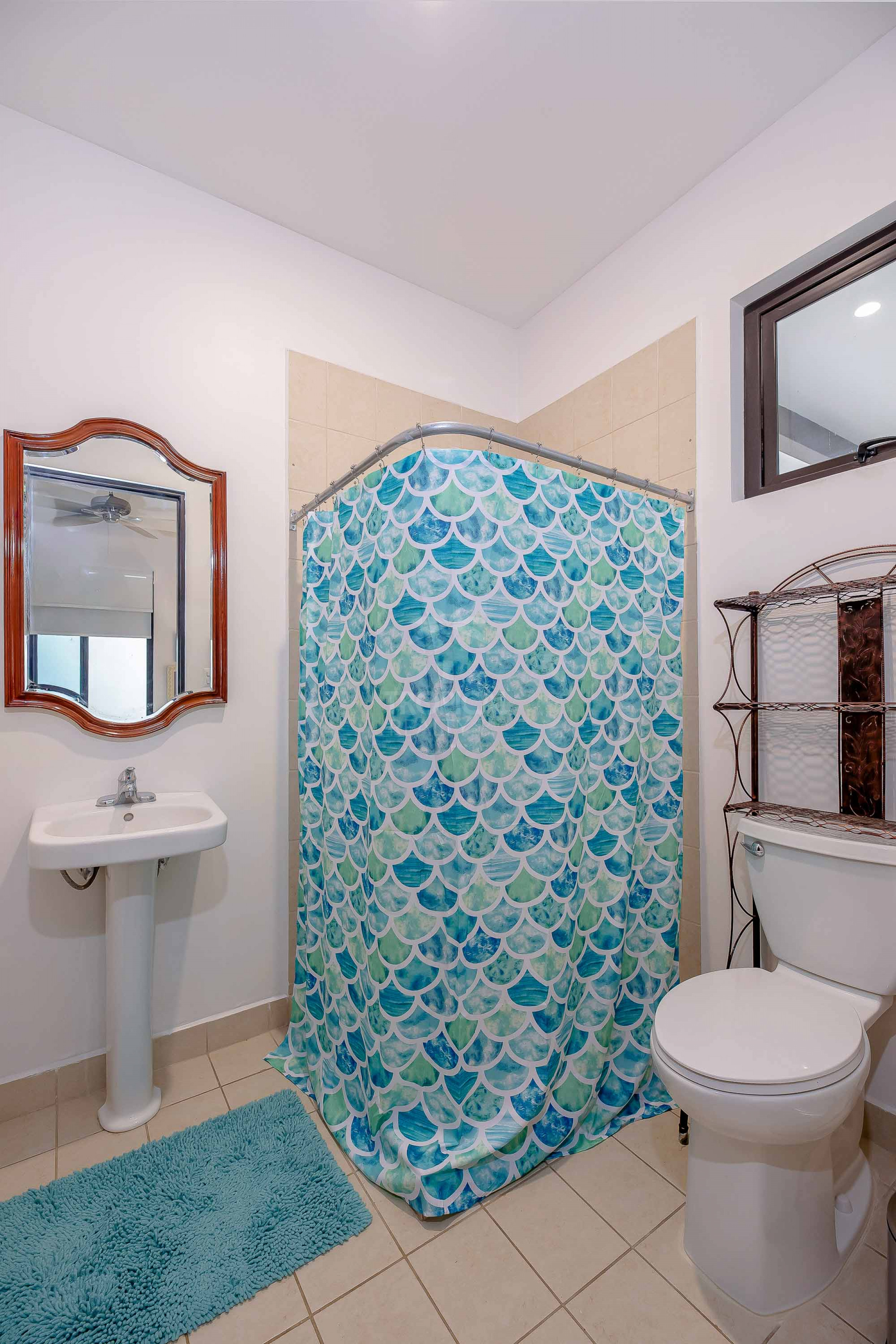 Casa Bougainvillea – Single-Story Luxury Home in Santa Ana with Expansive Private Garden