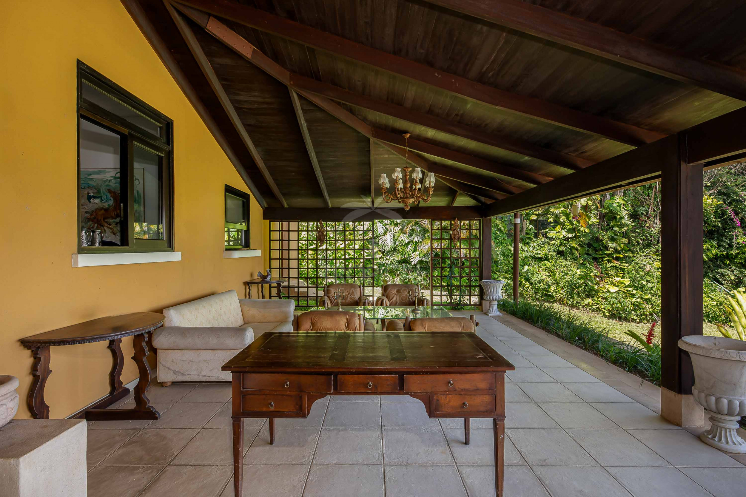 Elegant Italian-Style Villa with Mountain Views – Near Santa Ana, Costa Rica