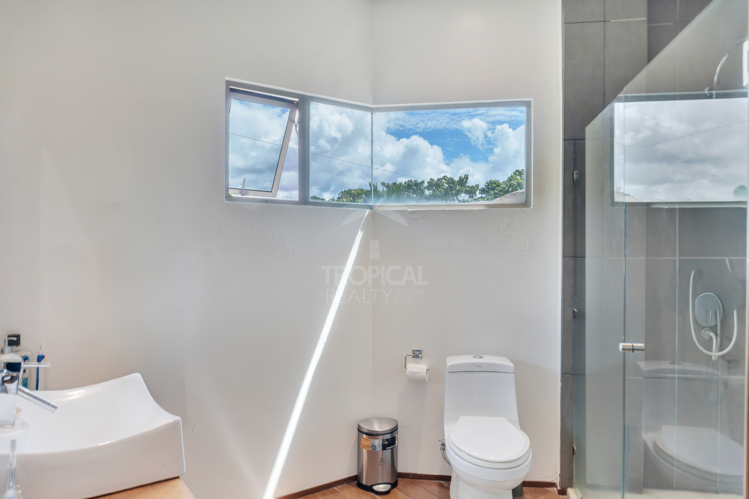 Modern Jungle Villa in Las Delicias – Santa Teresa