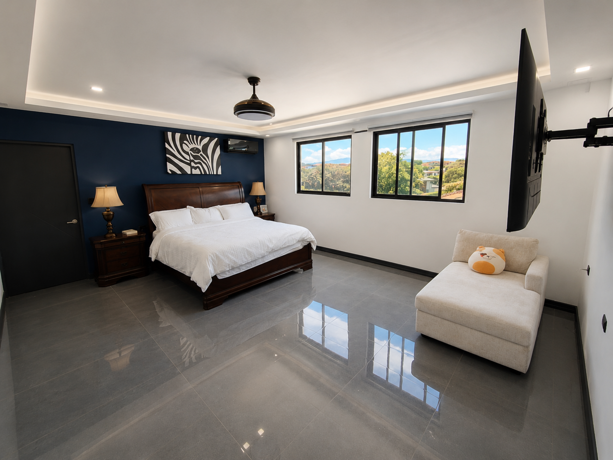 Luxury Home with Independent Apartment in Hacienda Los Reyes | Space, Privacy & Exceptional Value