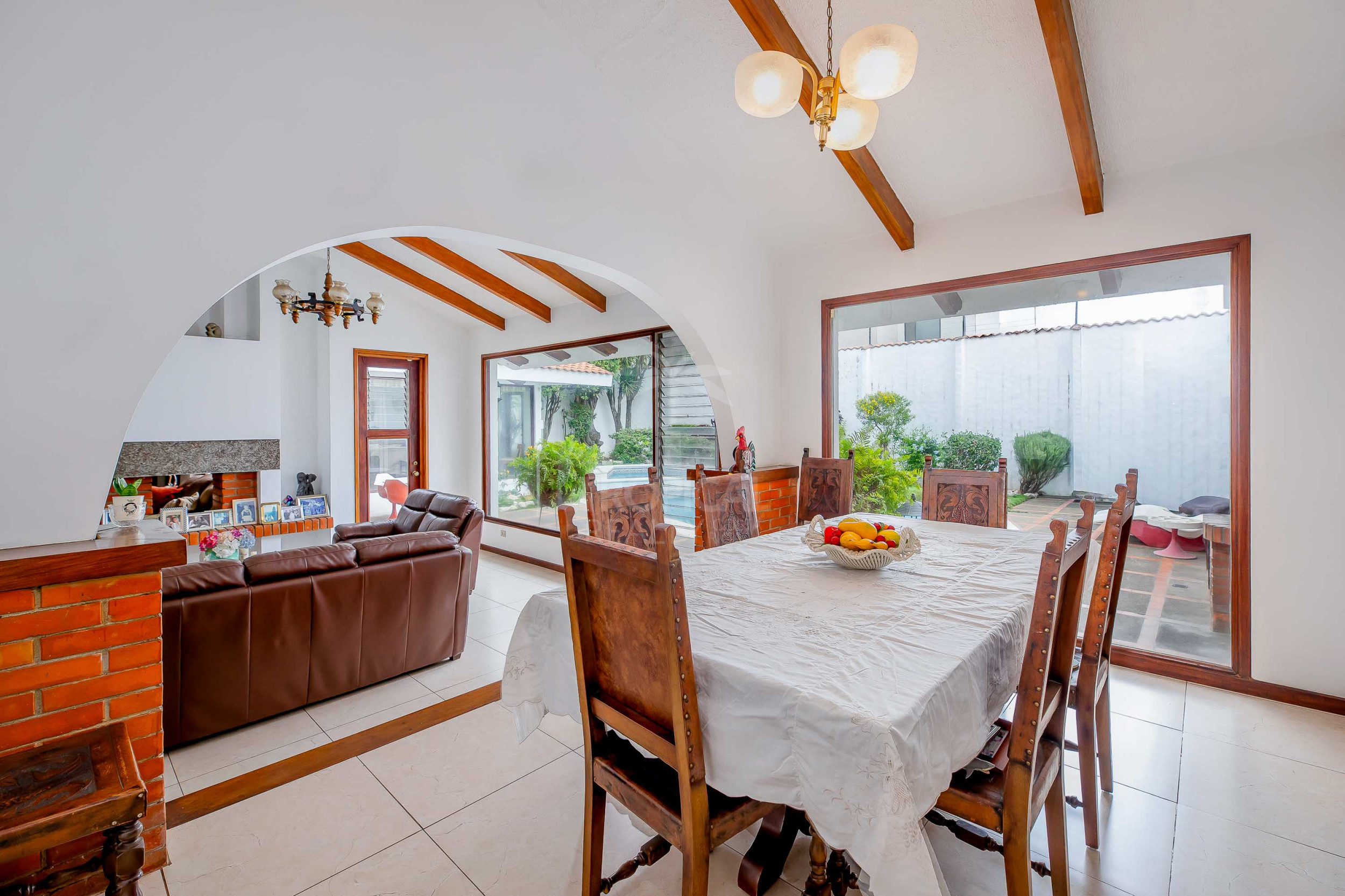 Single-Story Home with Private Pool for Sale in Trejos Montealegre, Escazú SOLD