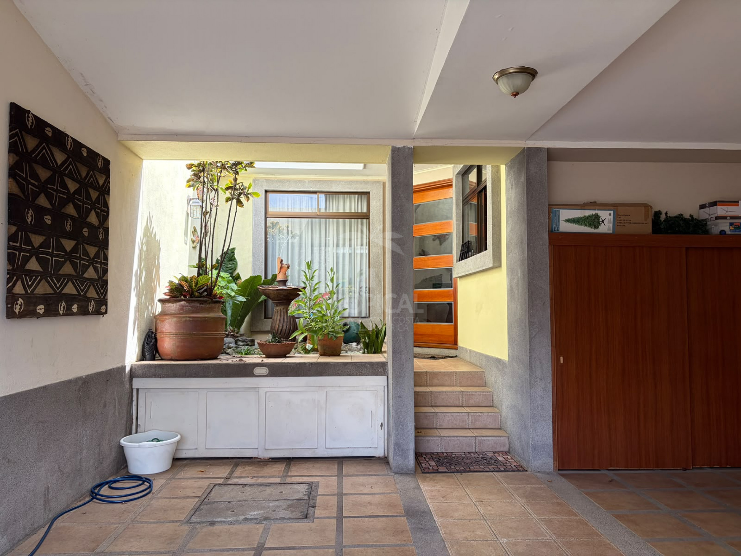 Casa de una planta en alquiler Escazu, Altos de Horizonte