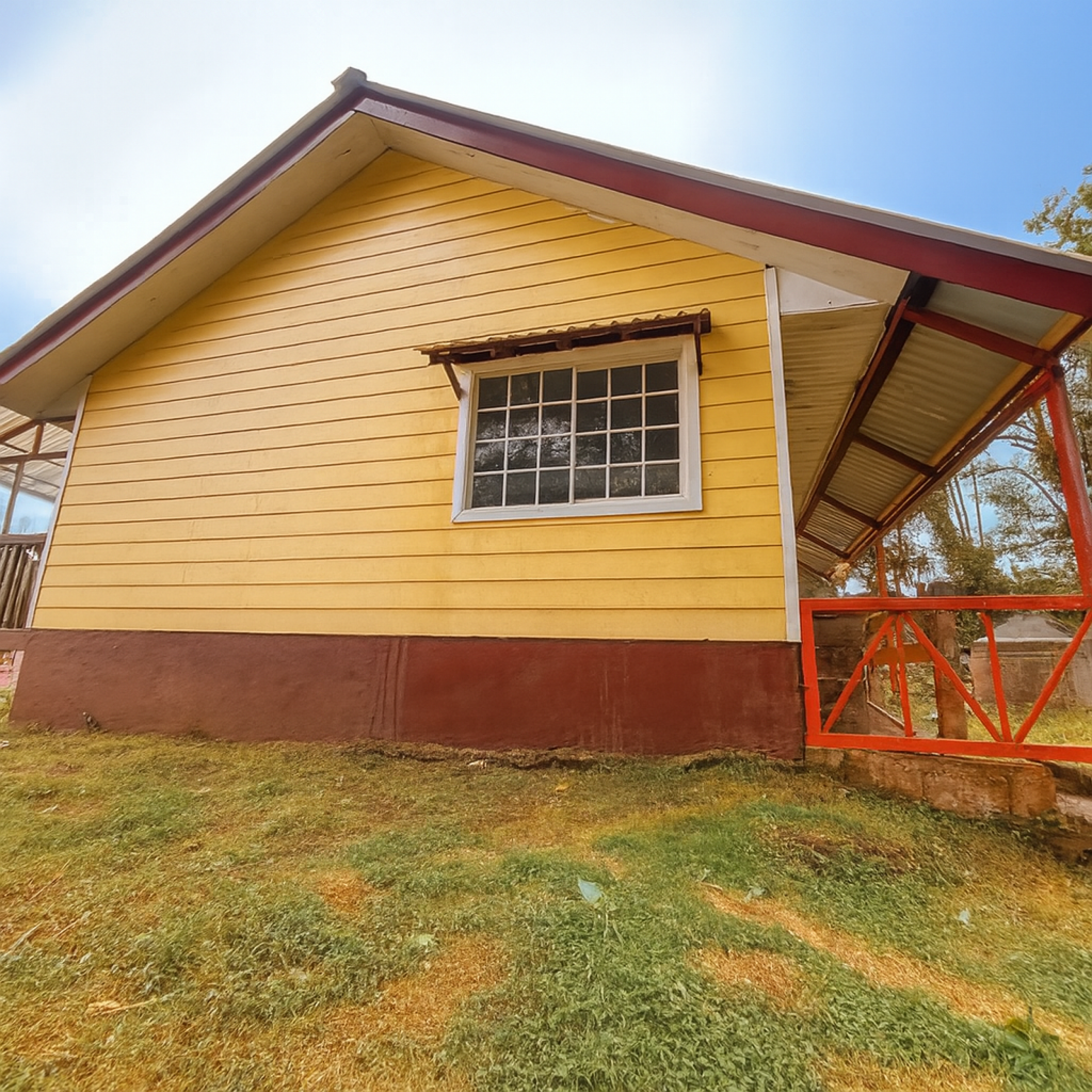 Rustic House for Sale with Views and Creeks – Monserrat de Coronado |SOLD