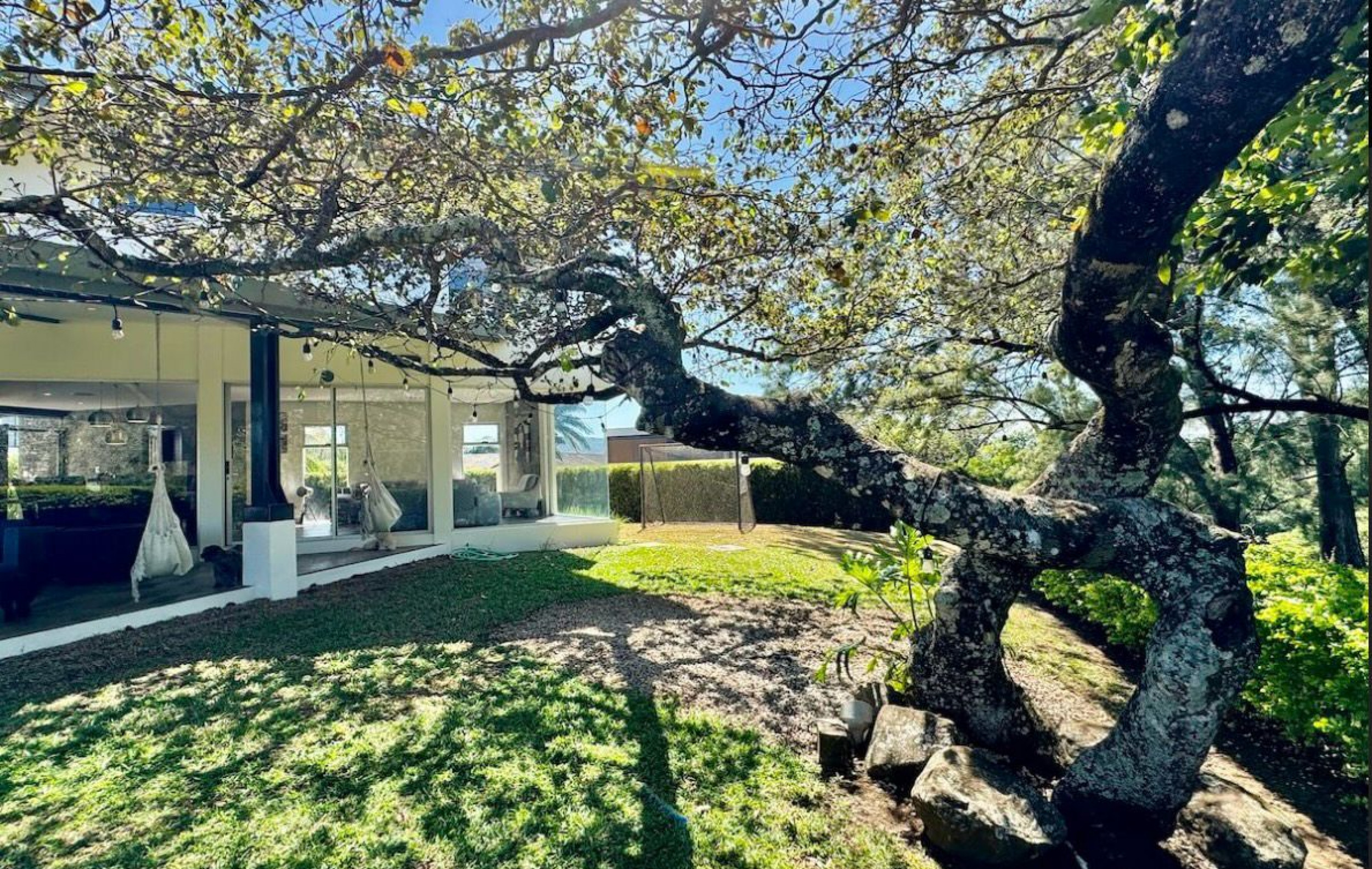 Charming two-story residence in Los Reyes La Guacima SOLD