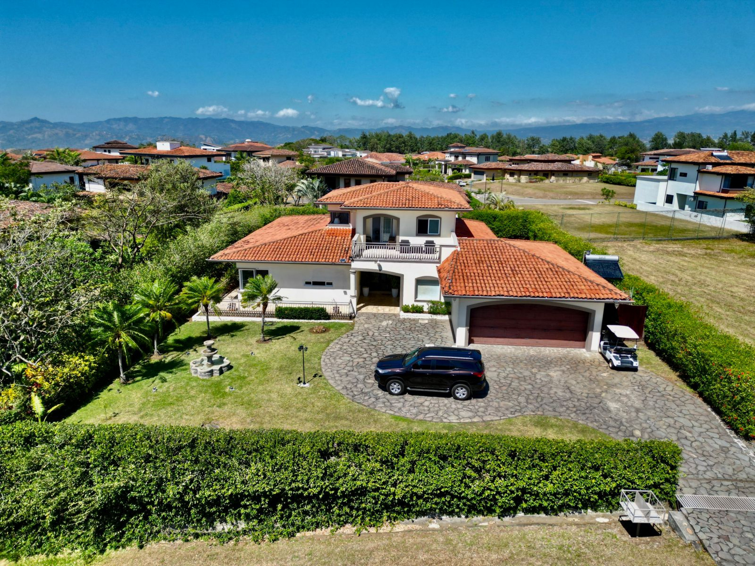 For Sale Beautiful Home with Golf Facilities Hacienda Los Reyes