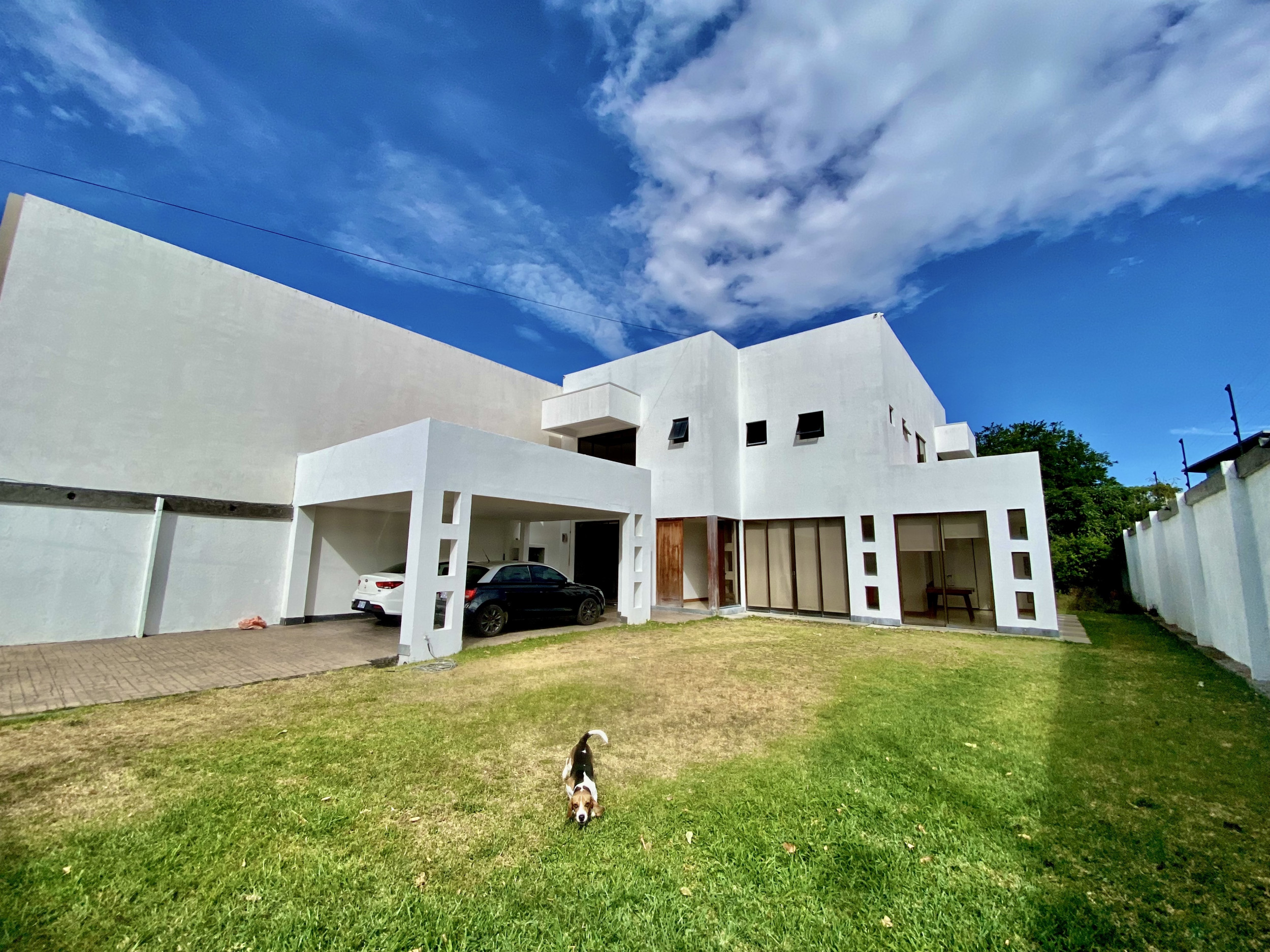 SOLD Luxury Contemporary Residence in Escazú: Spacious Living, Natural Light, and Exclusive Amenities in South Guachipelin