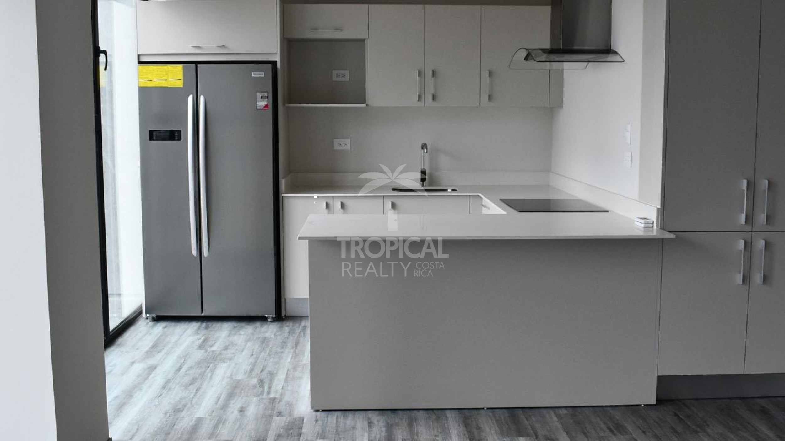 Apartment for Sale in Cosmopolitan Tower, Rohrmoser